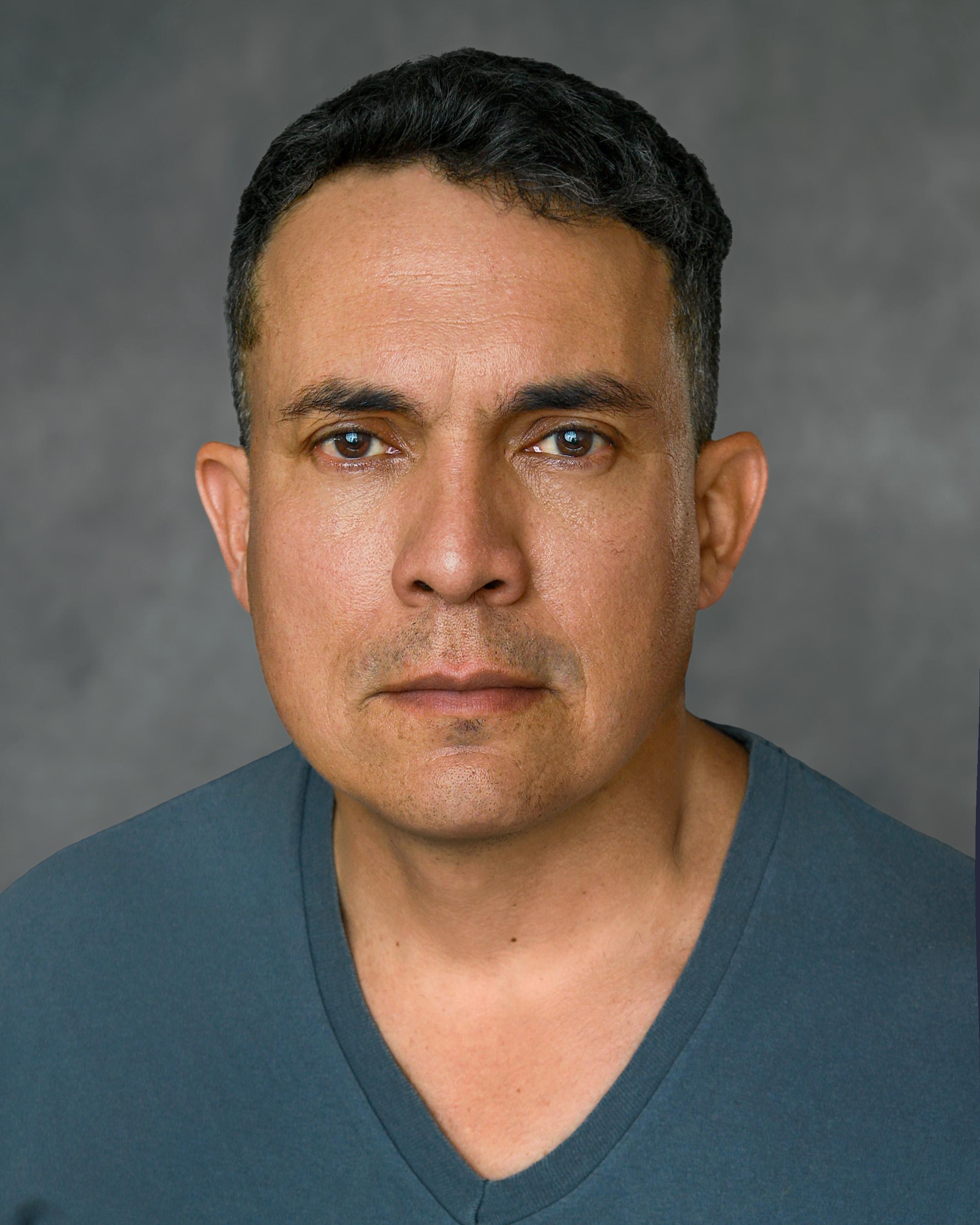 actor Andrés H Cáceres-Solari large photo