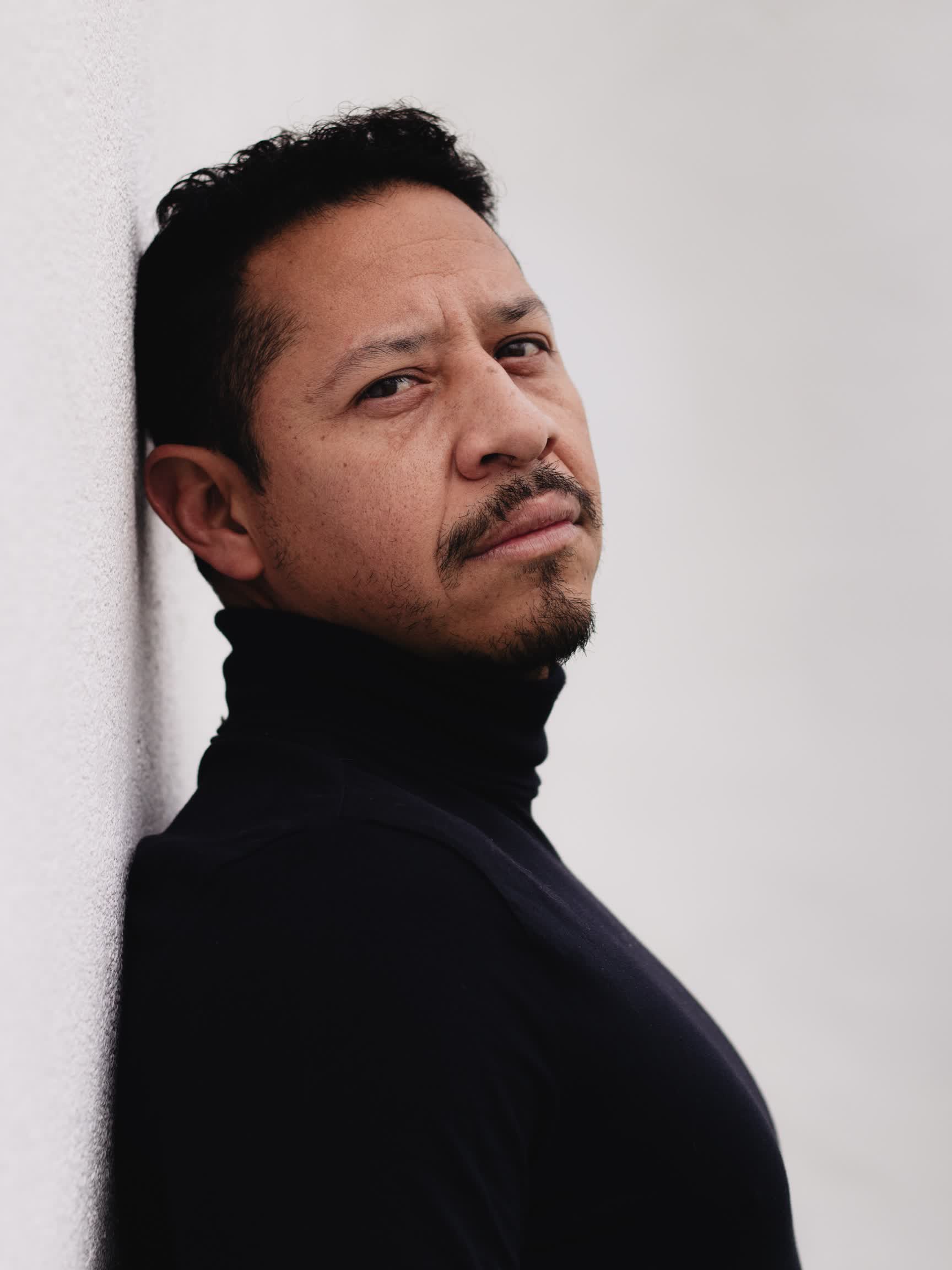 actor Luis Jaspe large photo