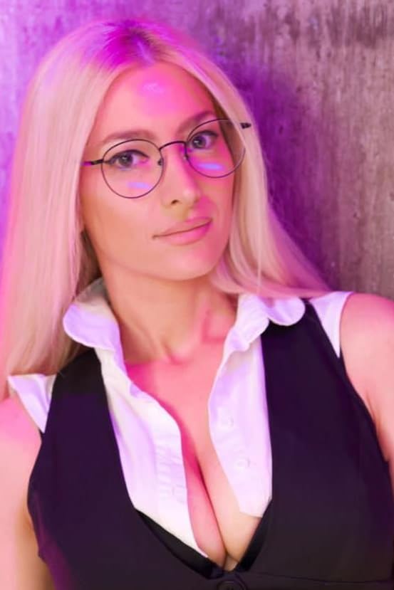 actor Kasey Iliana Sfetsios large photo