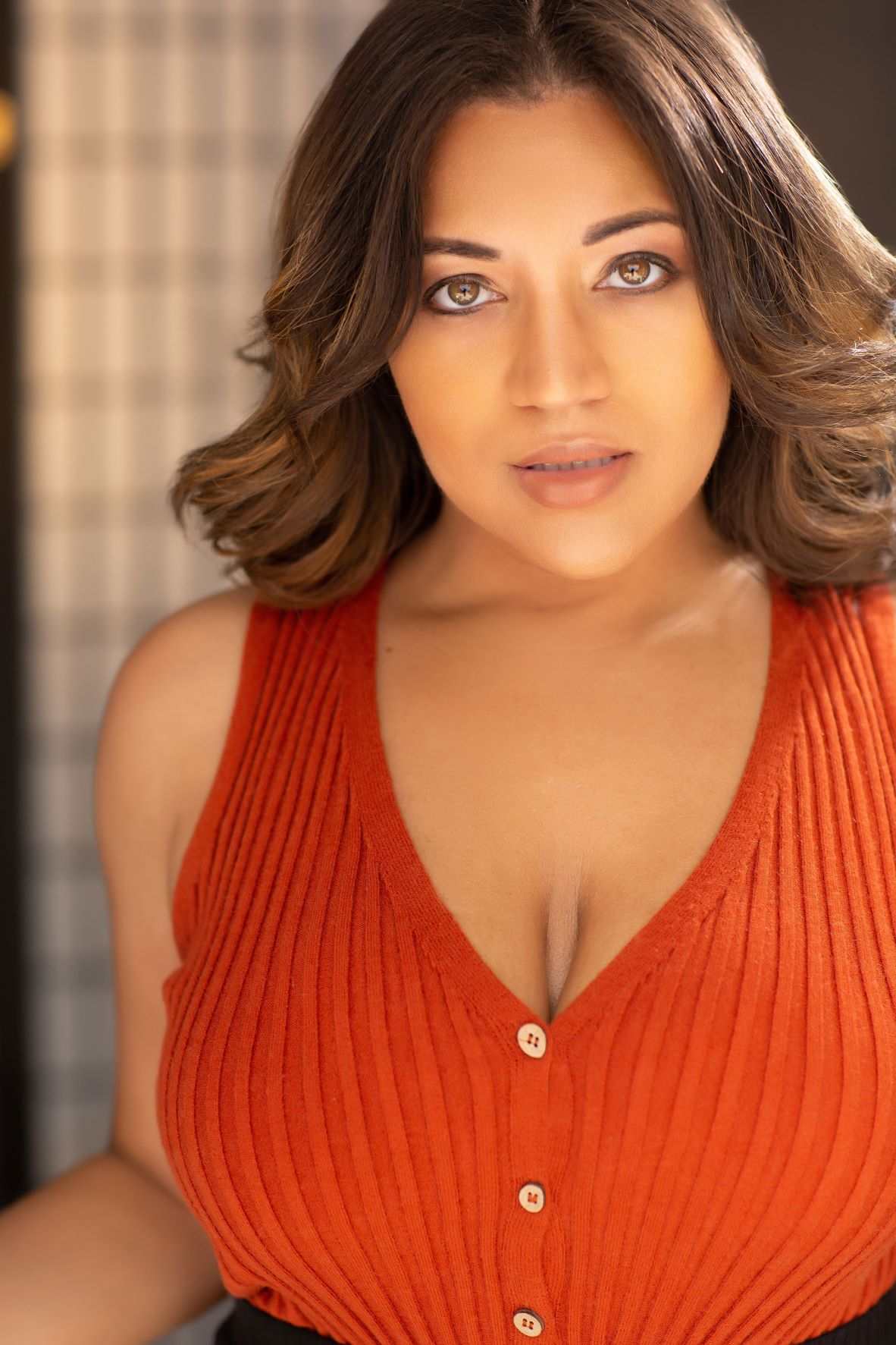 actor Holly Booker large photo