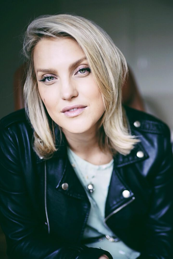 actor Charlotte Ellen Price large photo