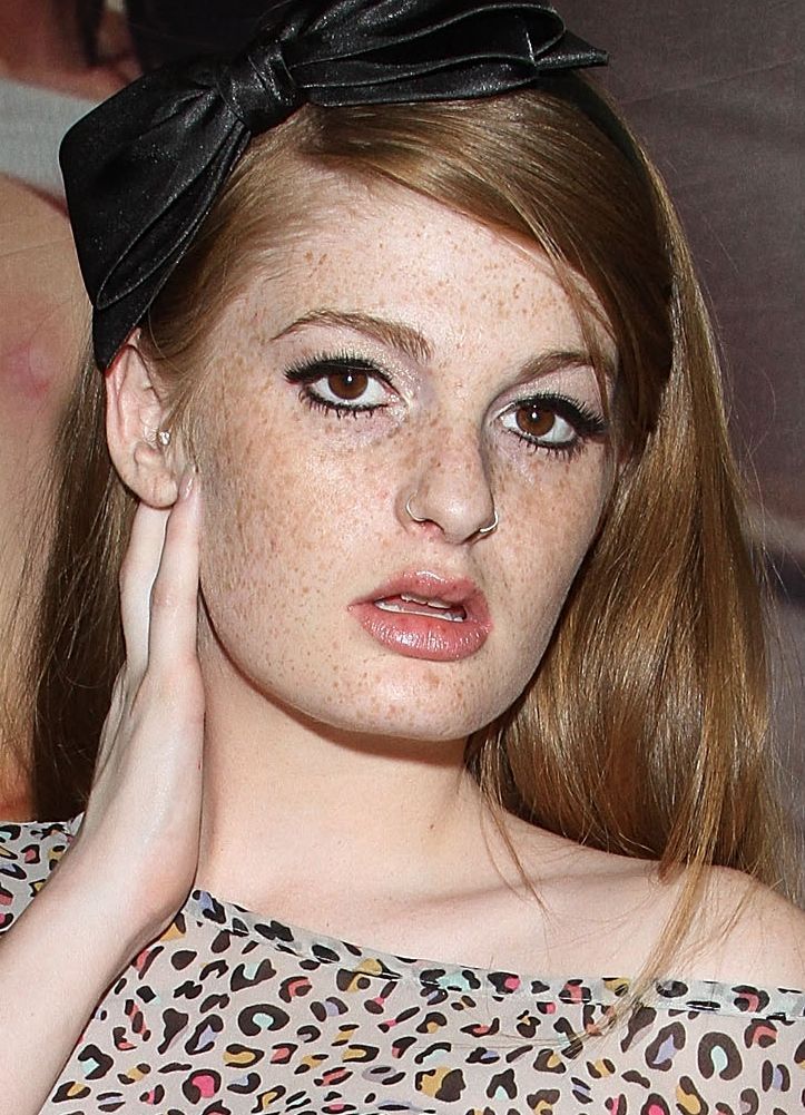 actor Faye Reagan large photo