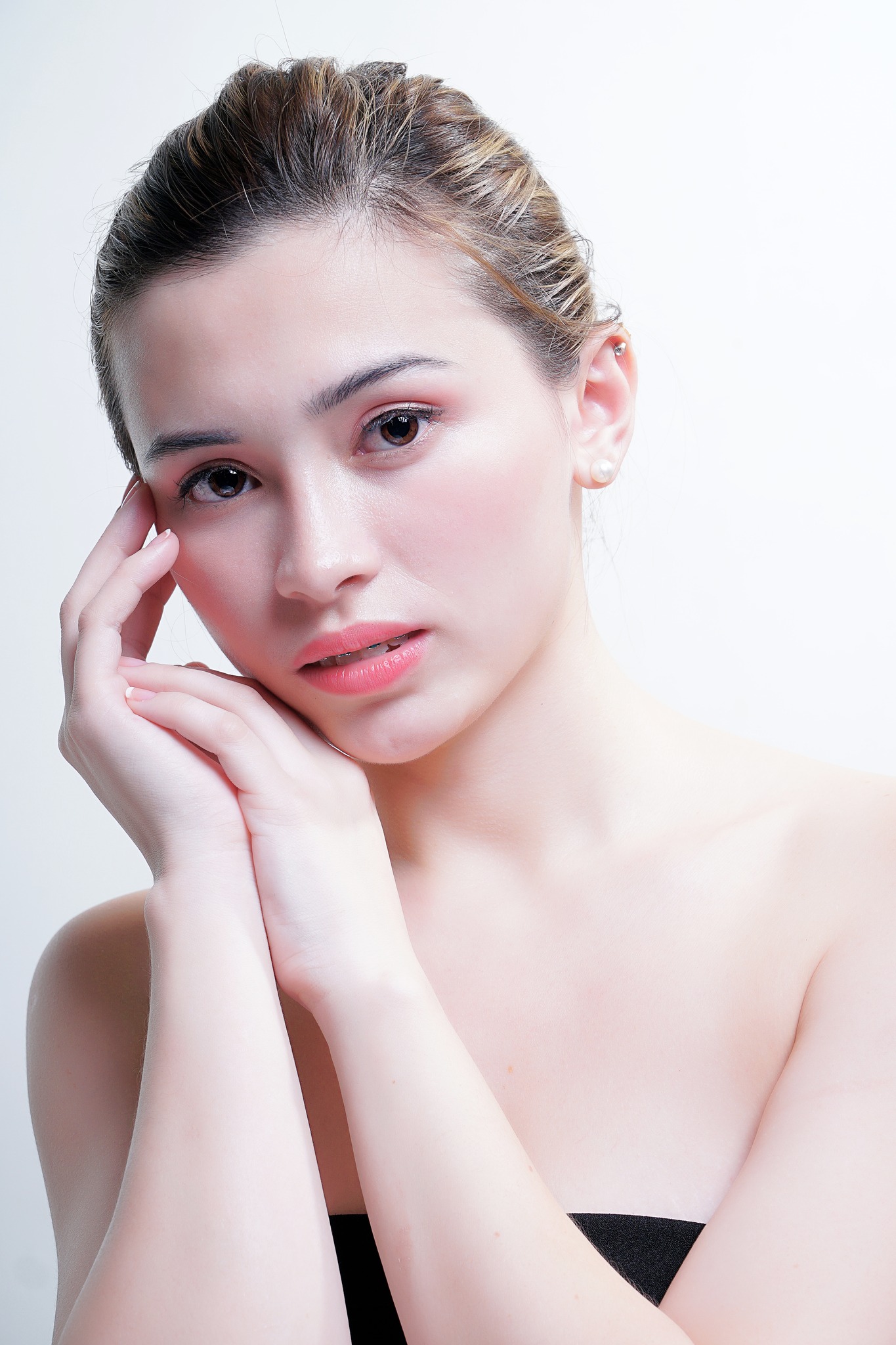 actor Alice Allard large photo