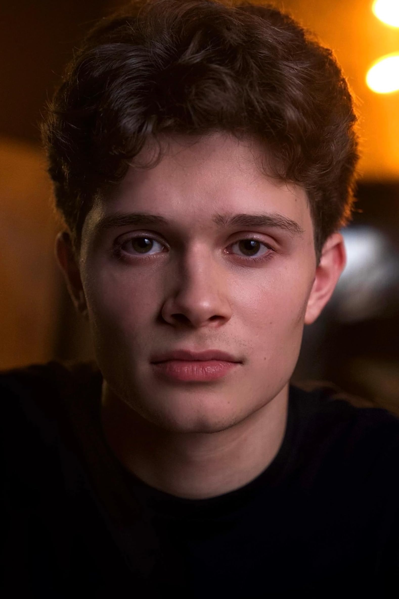 actor Lucas Luchsinger large photo