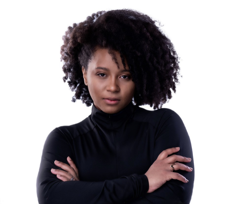 actor Victoria Laurey large photo