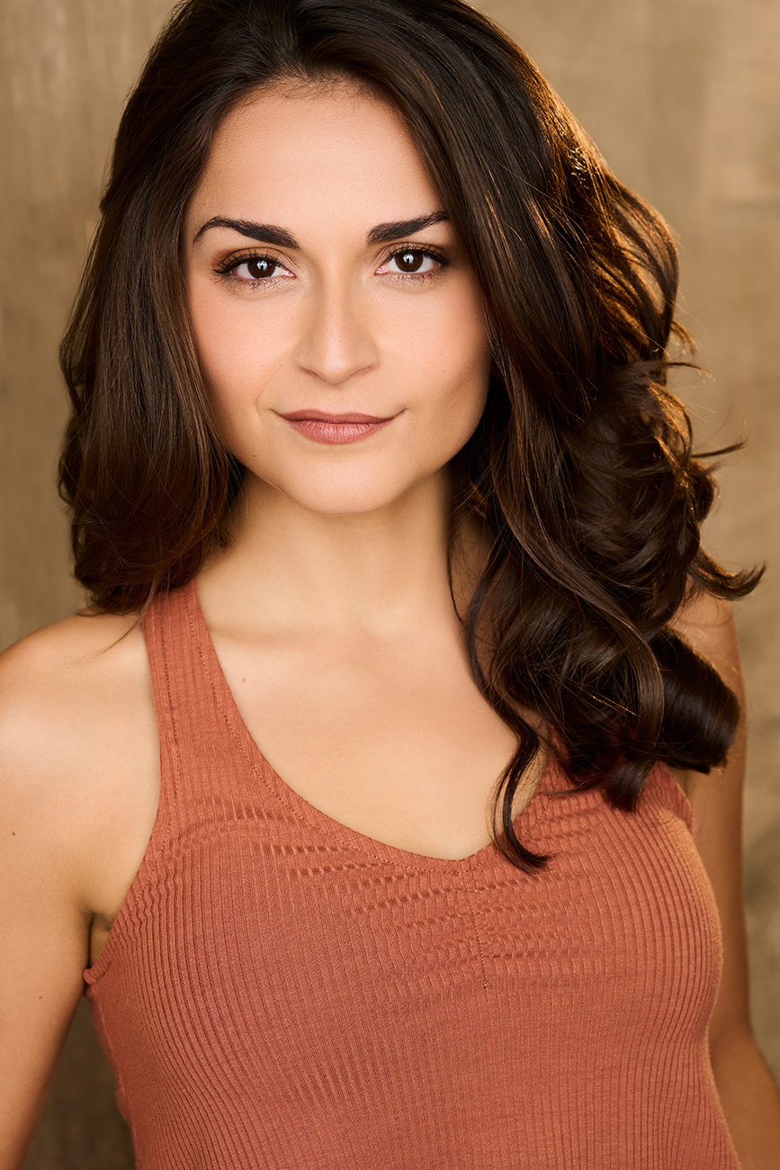 actor Kayla Raelle Holder large photo