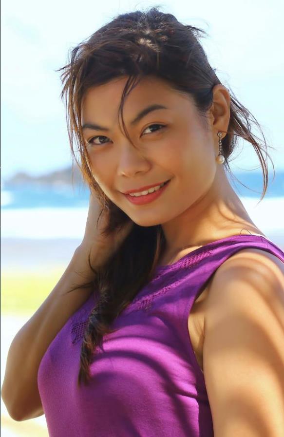 actor Toni Carag large photo