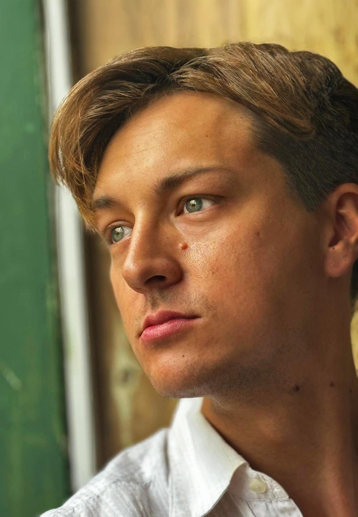 actor John Polivka large photo