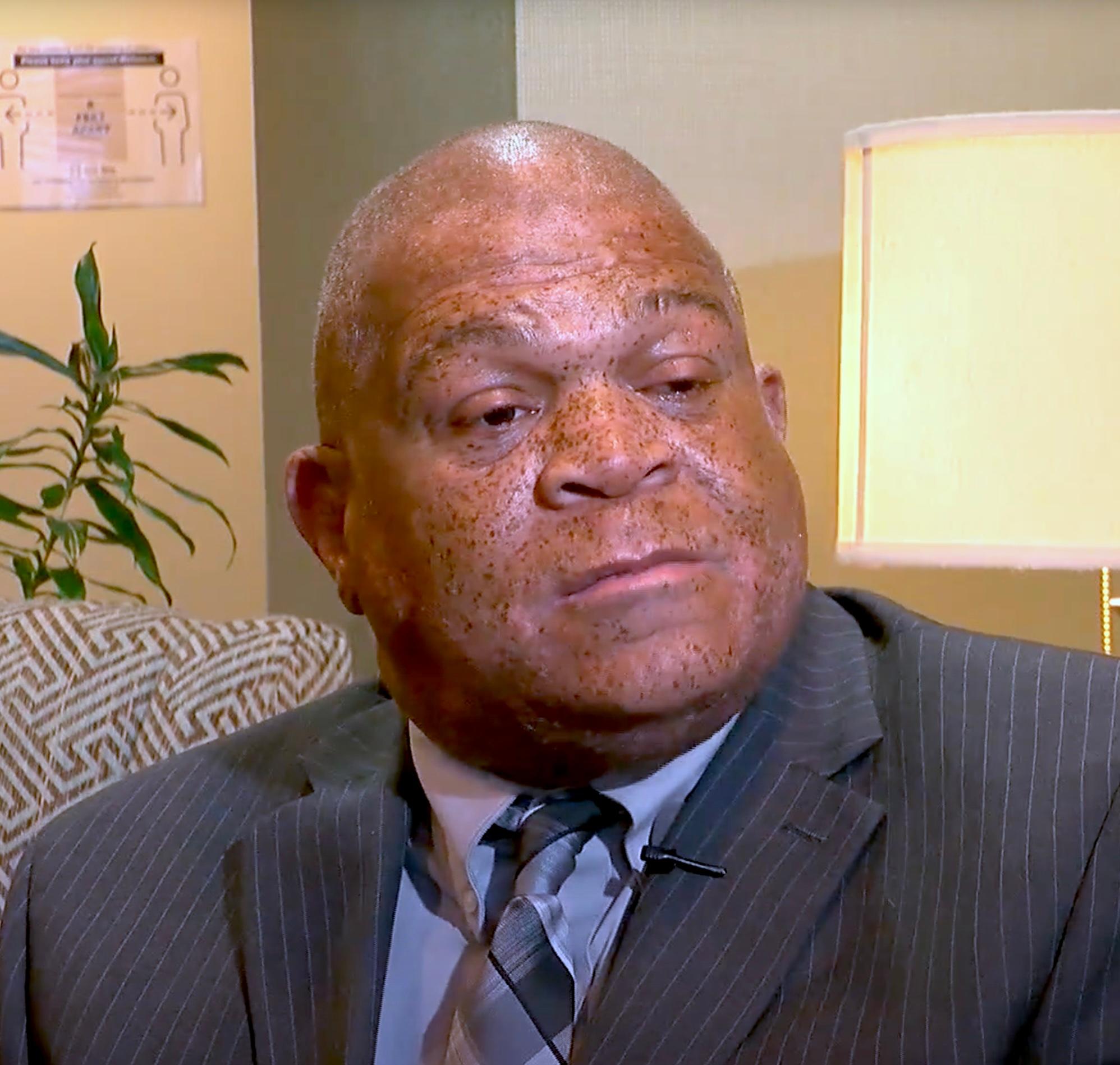 actor Selwyn Jones large photo