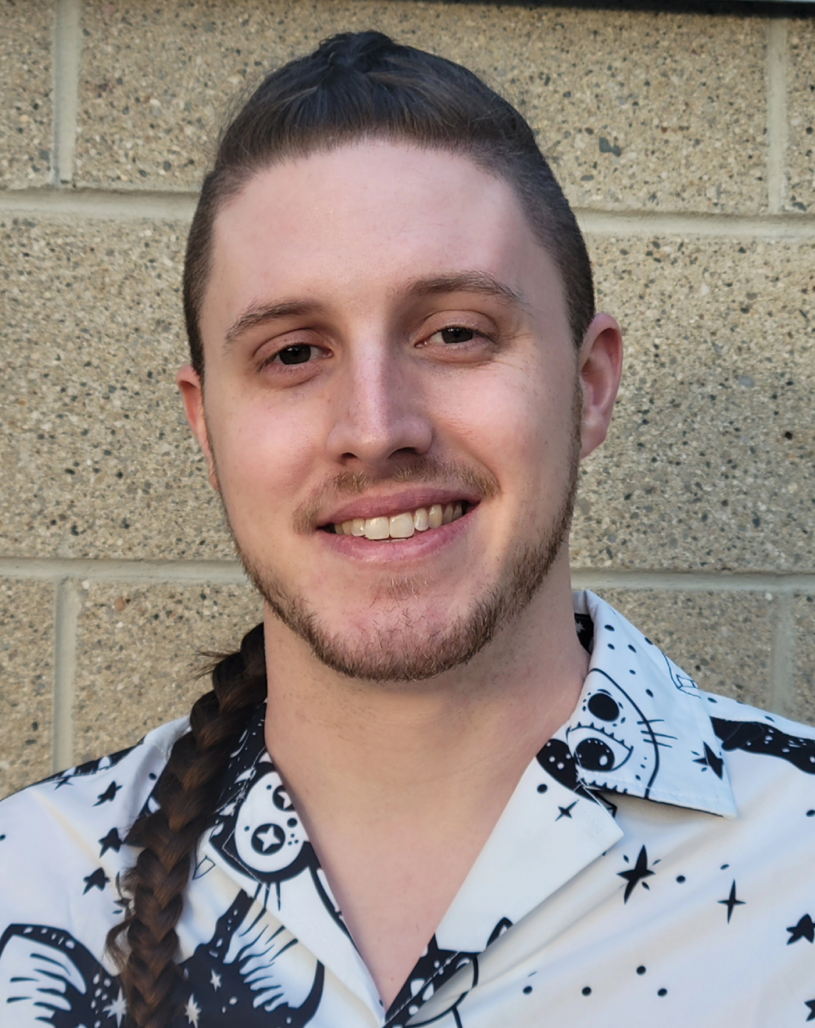 actor Eli Brennan large photo