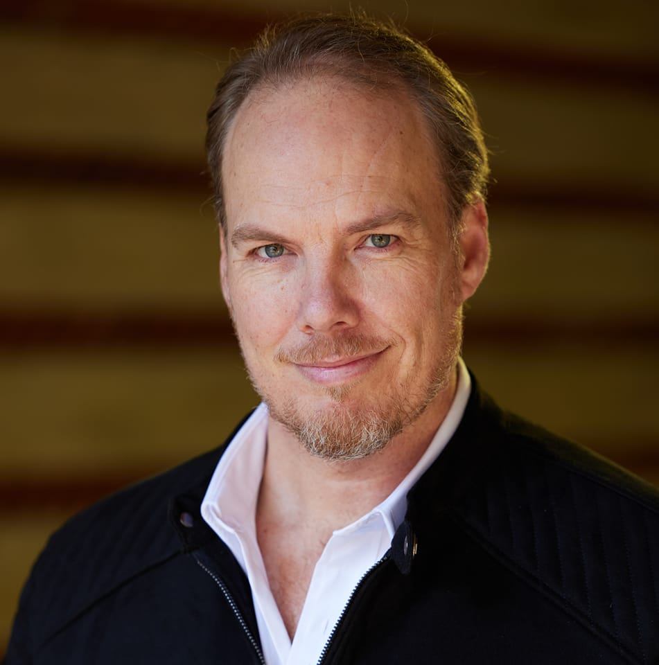 actor Joey Freddy Larsen large photo