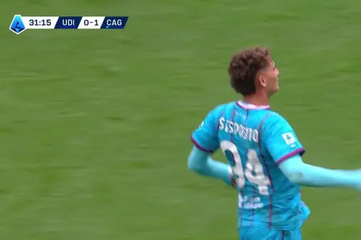 [Highlights] S. Esposito attempts a chip shot on the counter, Savarino collects the ball