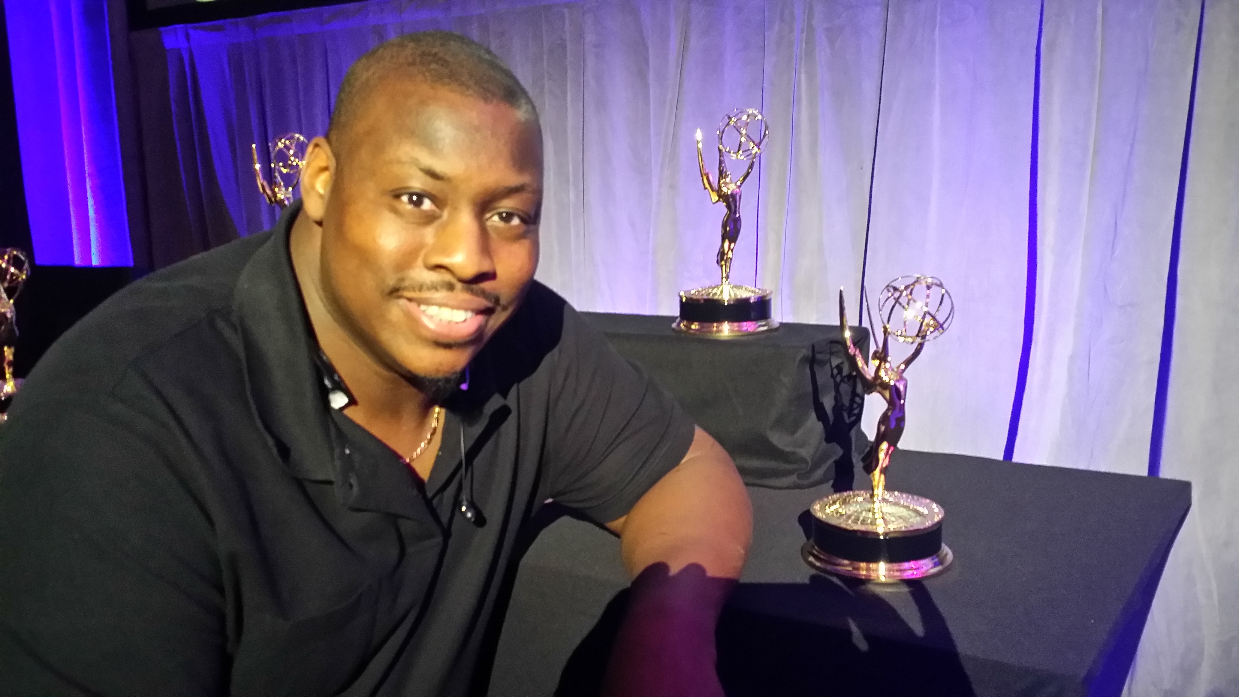 actor Chet Brewster large photo