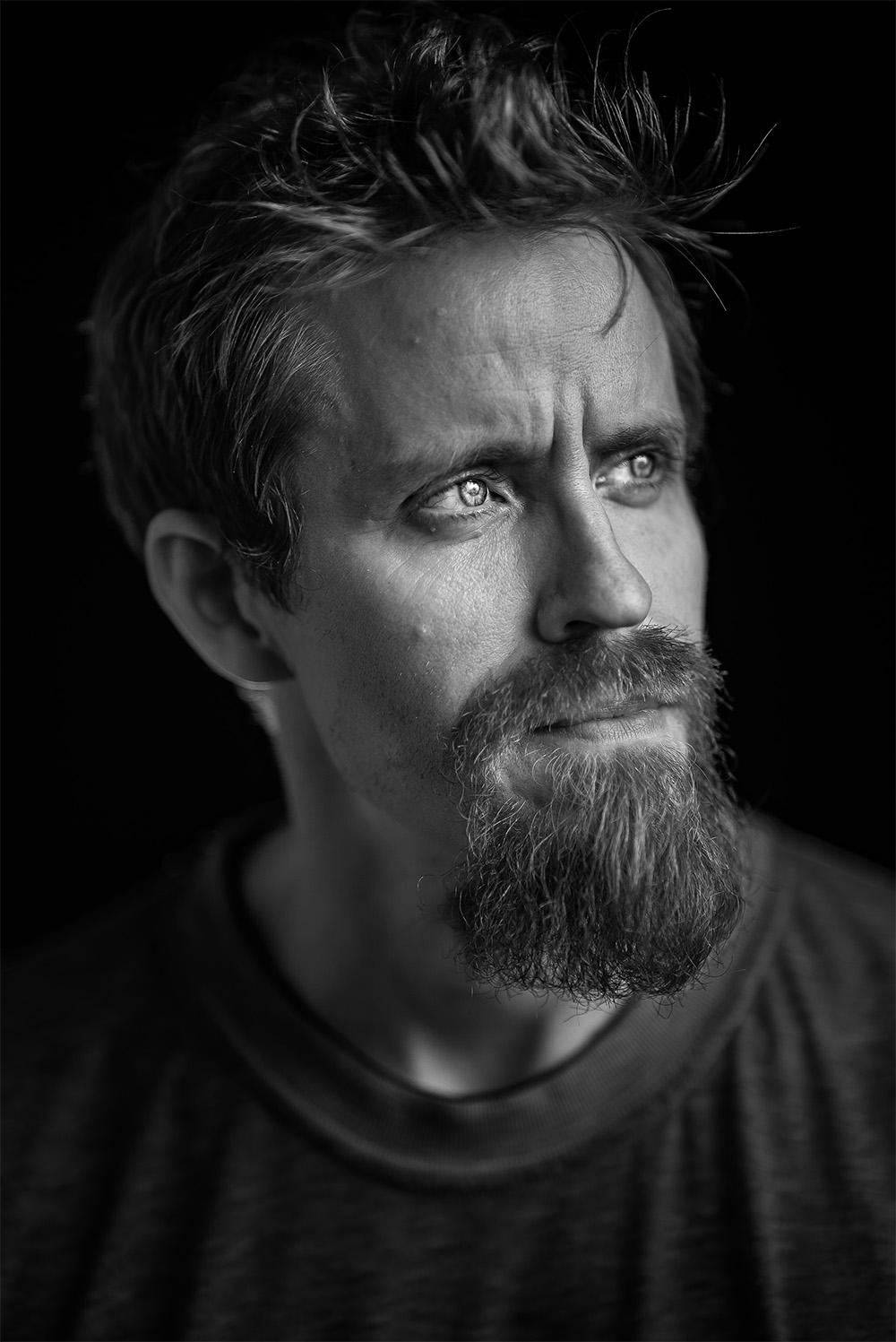 actor Ari Karhunen large photo