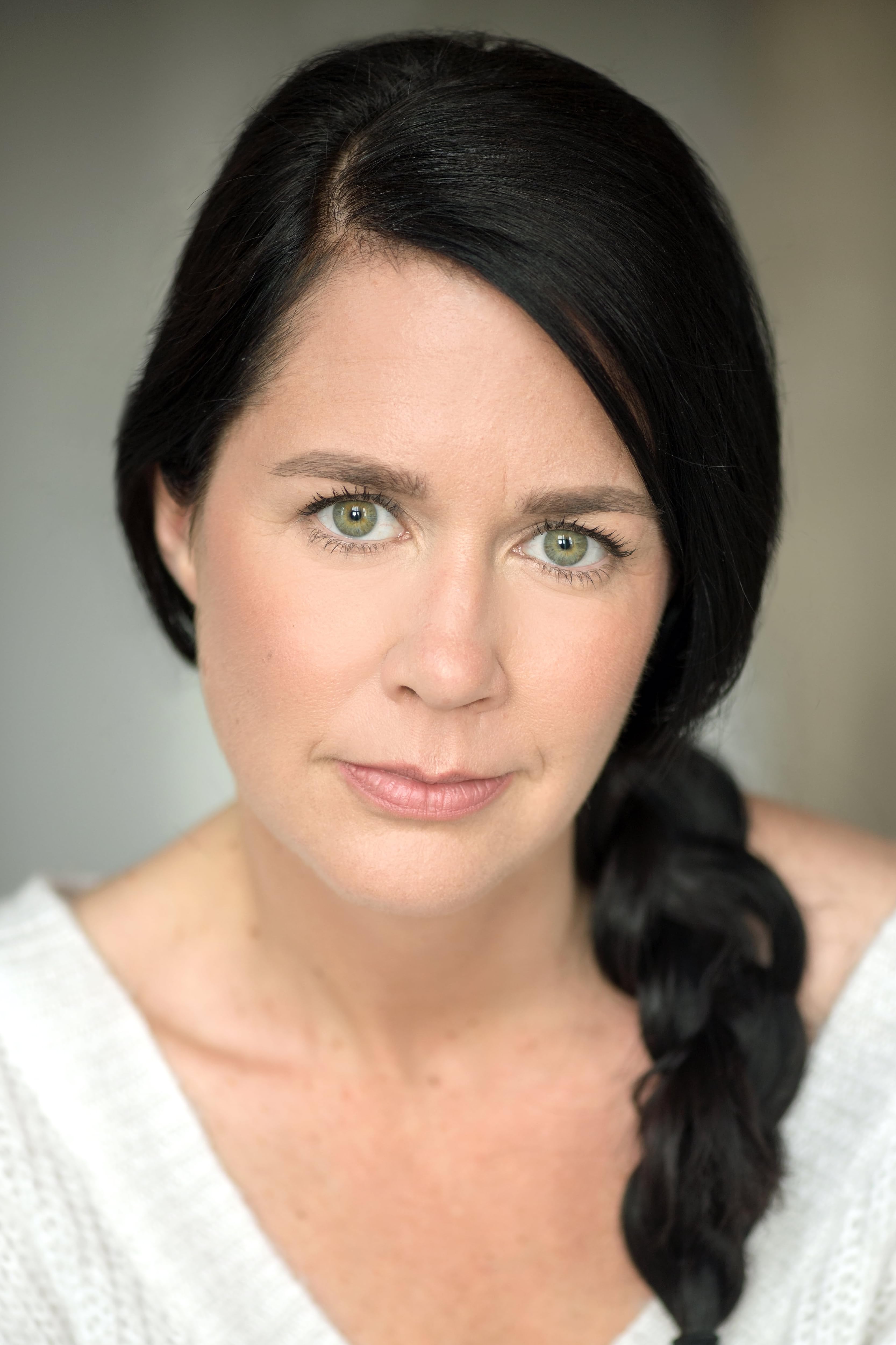 actor Rebecca Rowley large photo