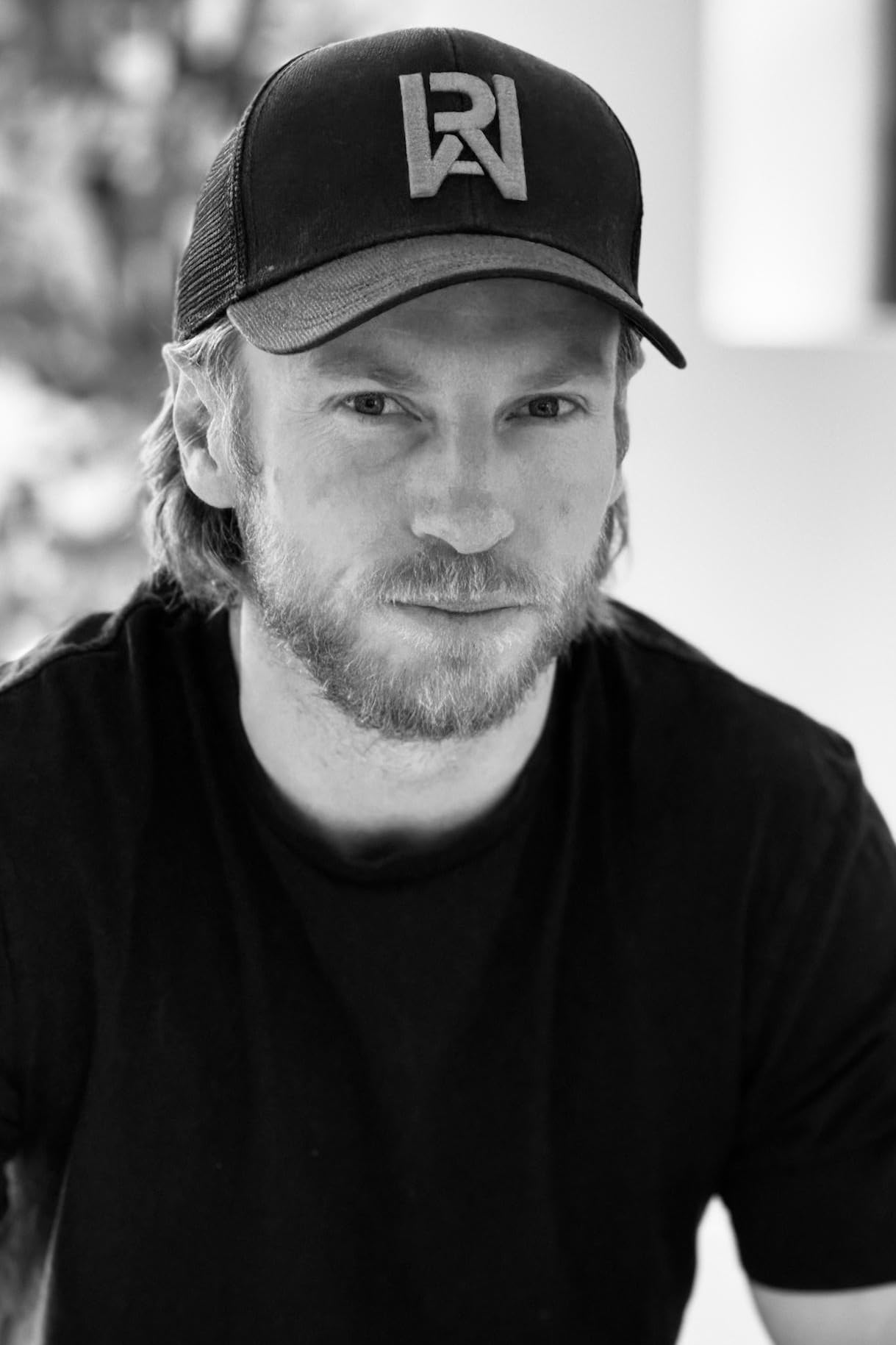 actor Lance Giles large photo