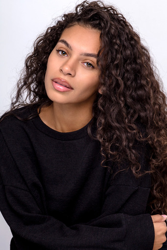 actor Arianna Barron large photo