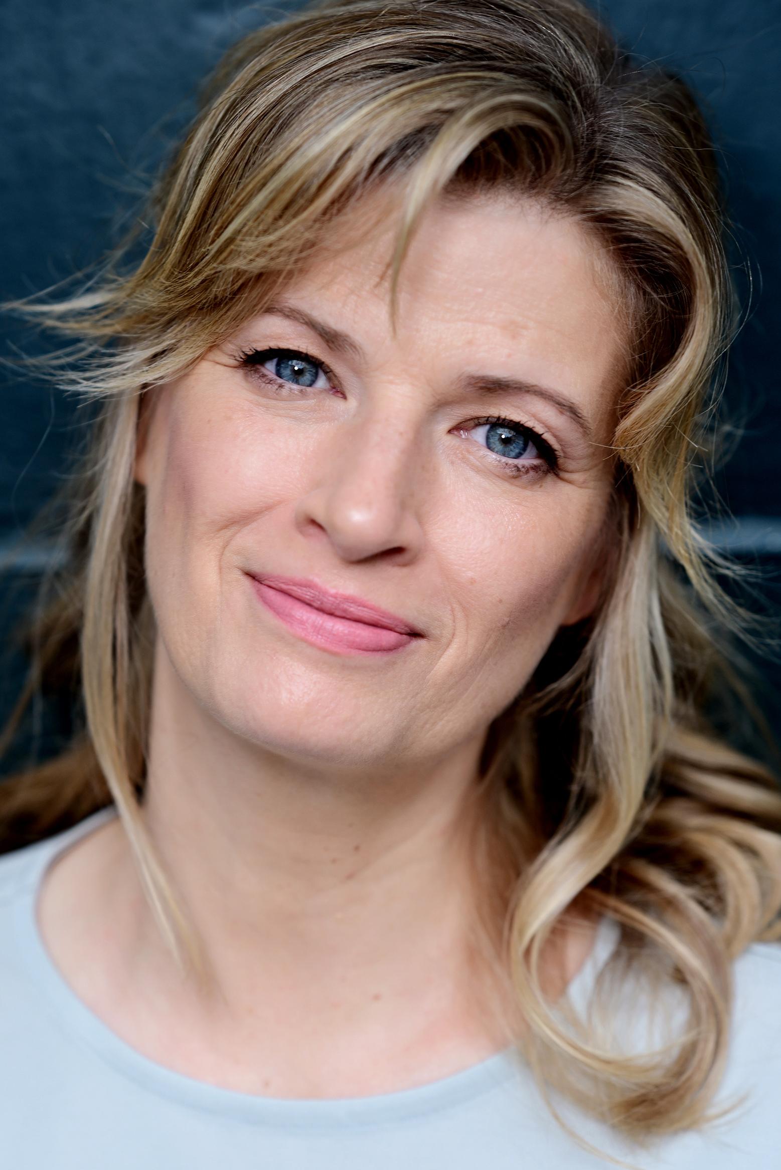 actor Katja Wagner large photo