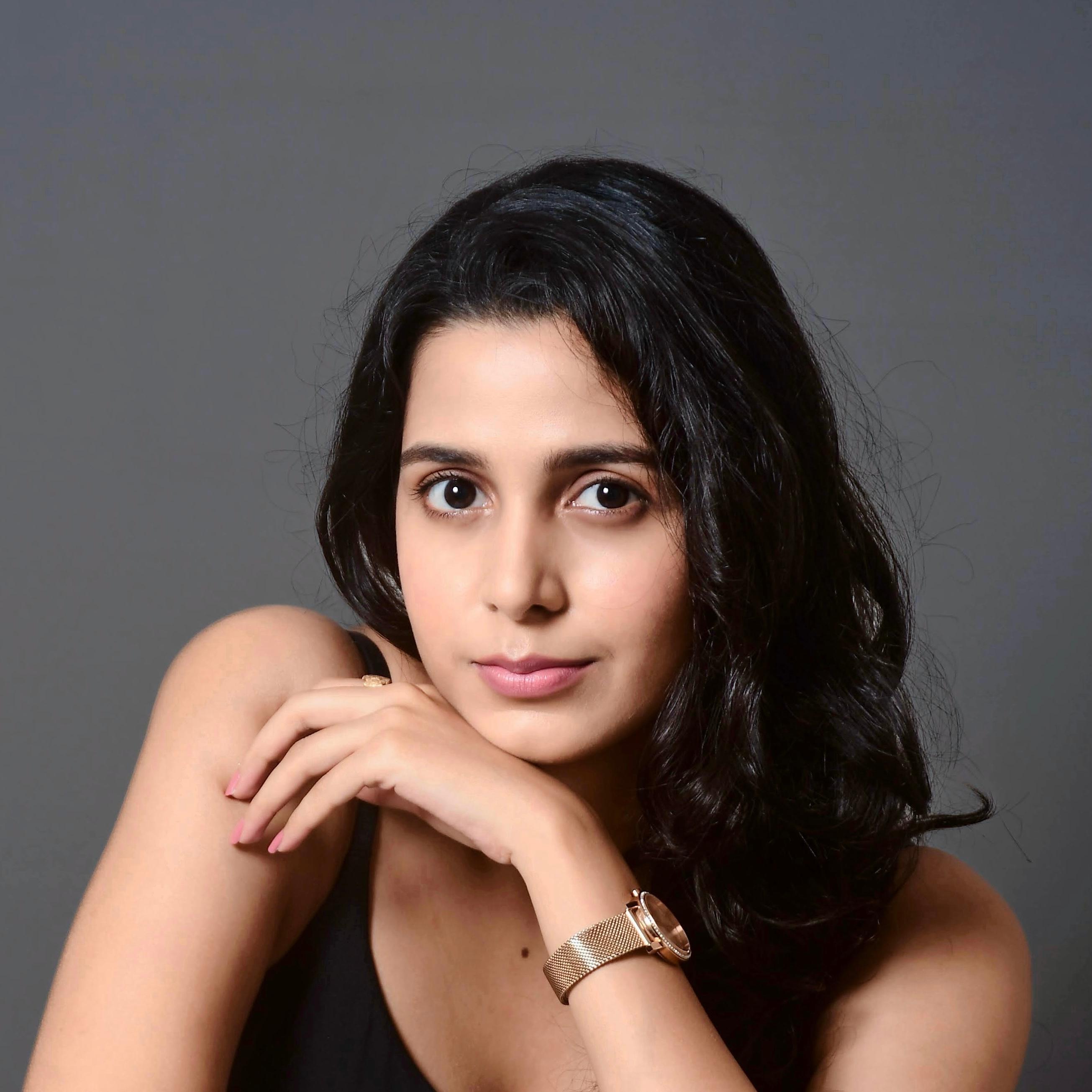 actor Jui Bhagwat large photo