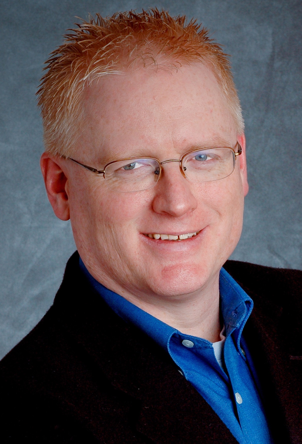 actor Dan Buckley large photo