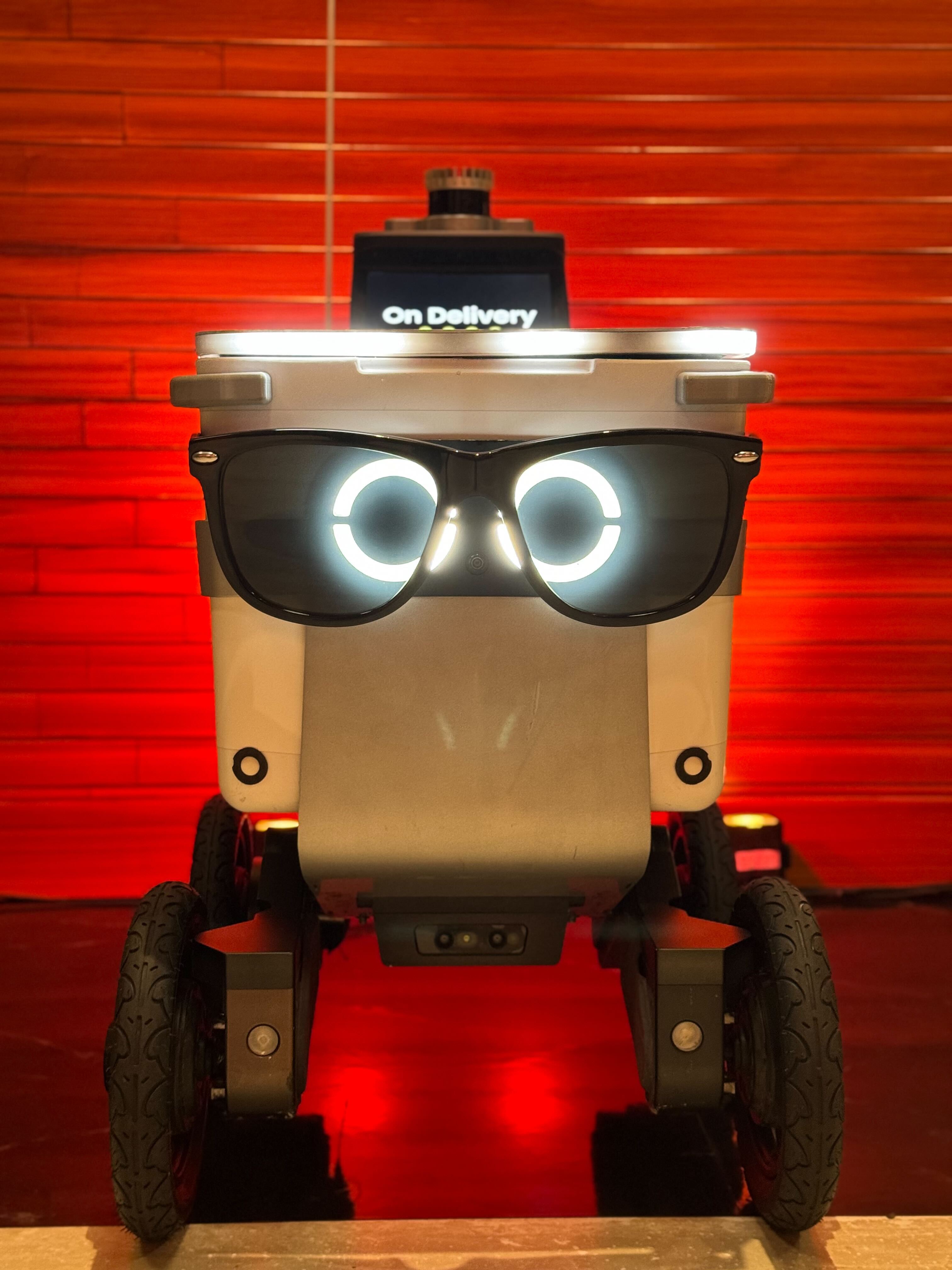 Serve Robotics