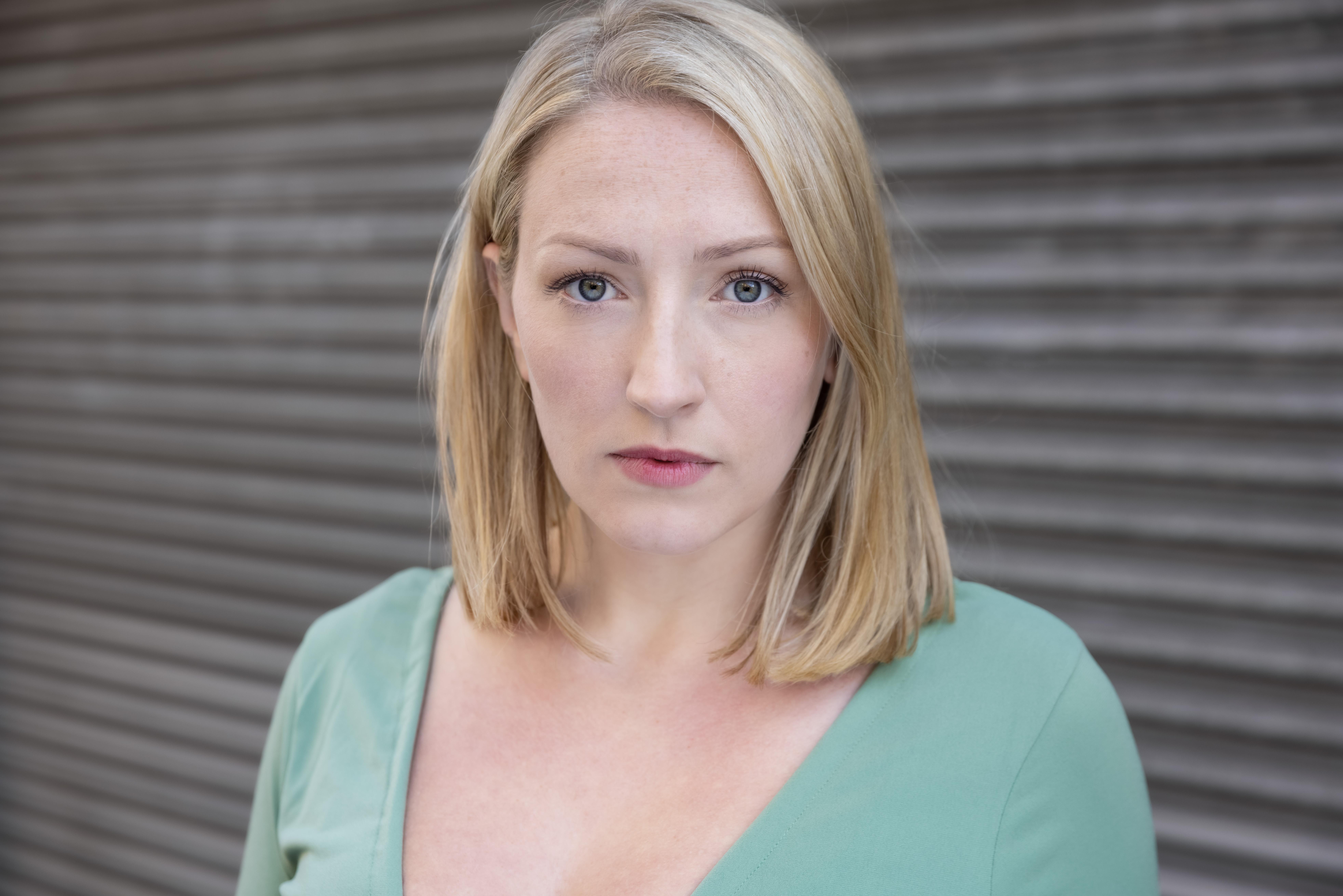 actor Sarah Morris large photo