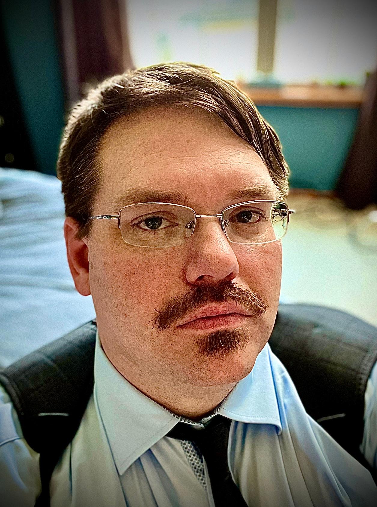 actor Brett Houdek large photo