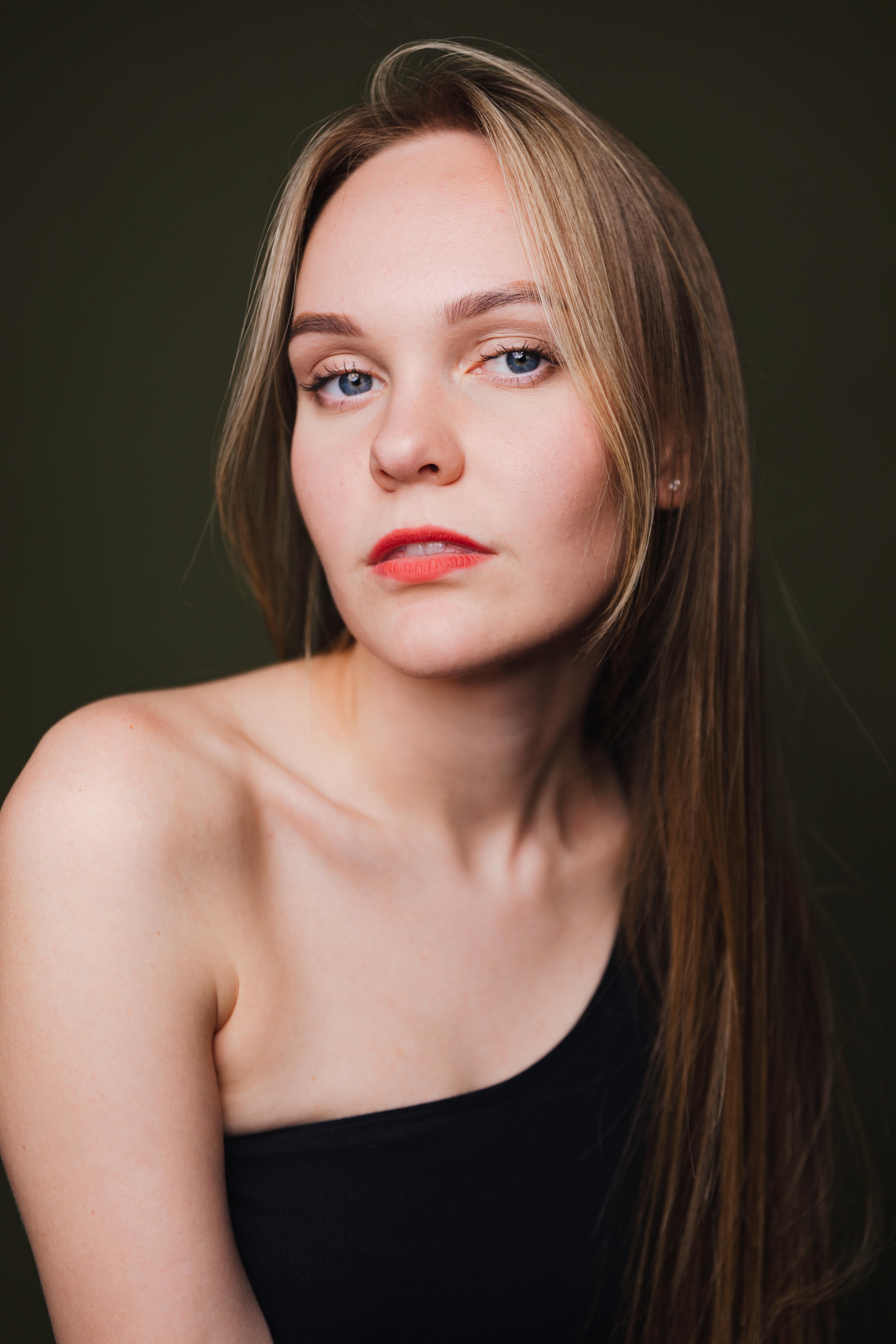 actor Natalia Belkina large photo