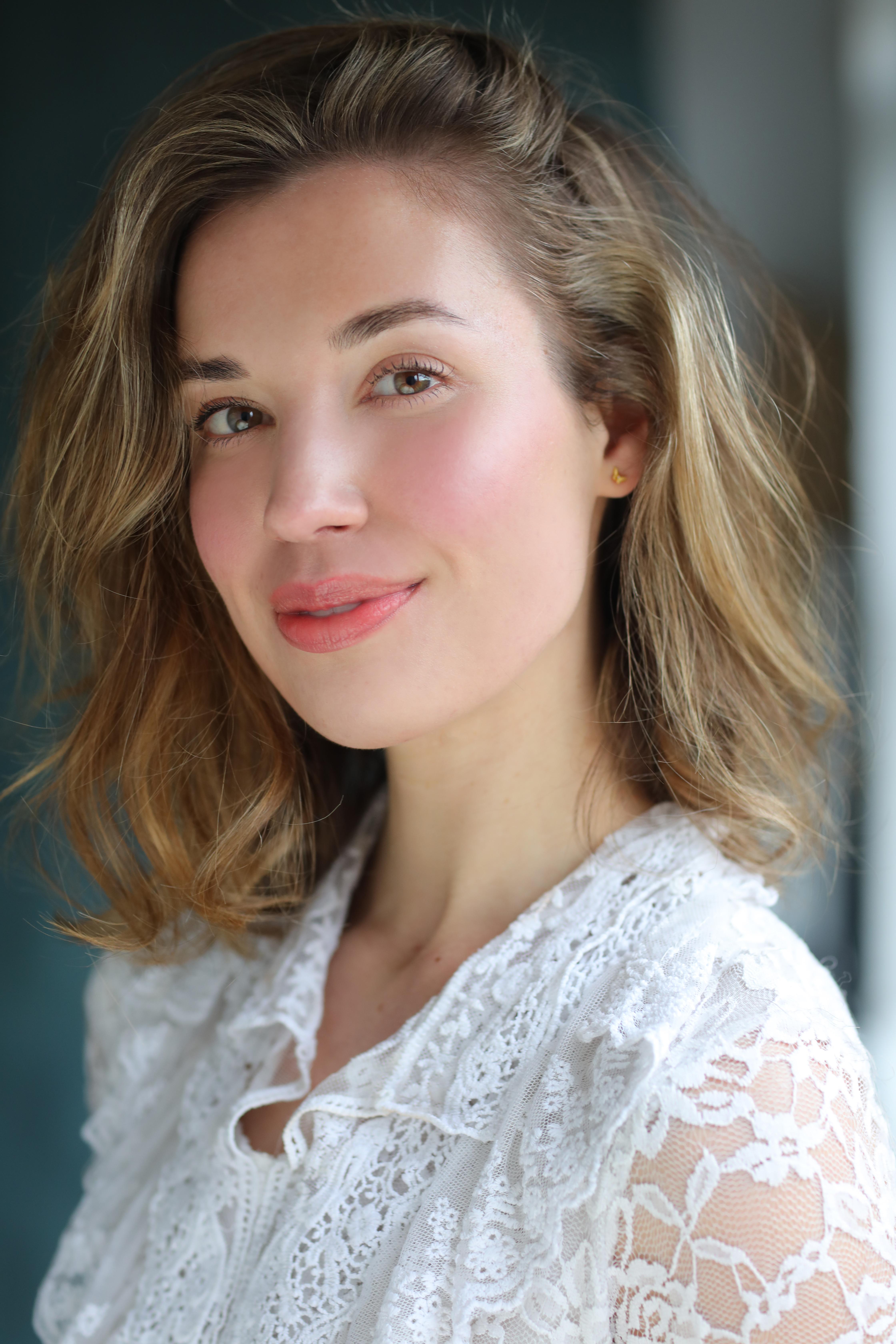 actor Gemma Gordon large photo