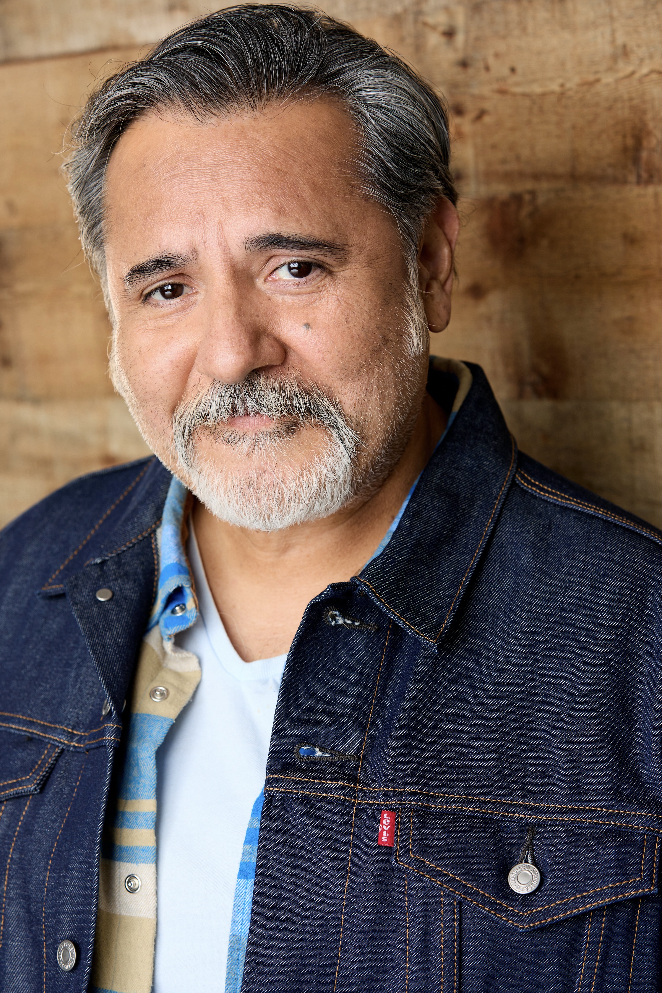 actor Ray Huizar large photo