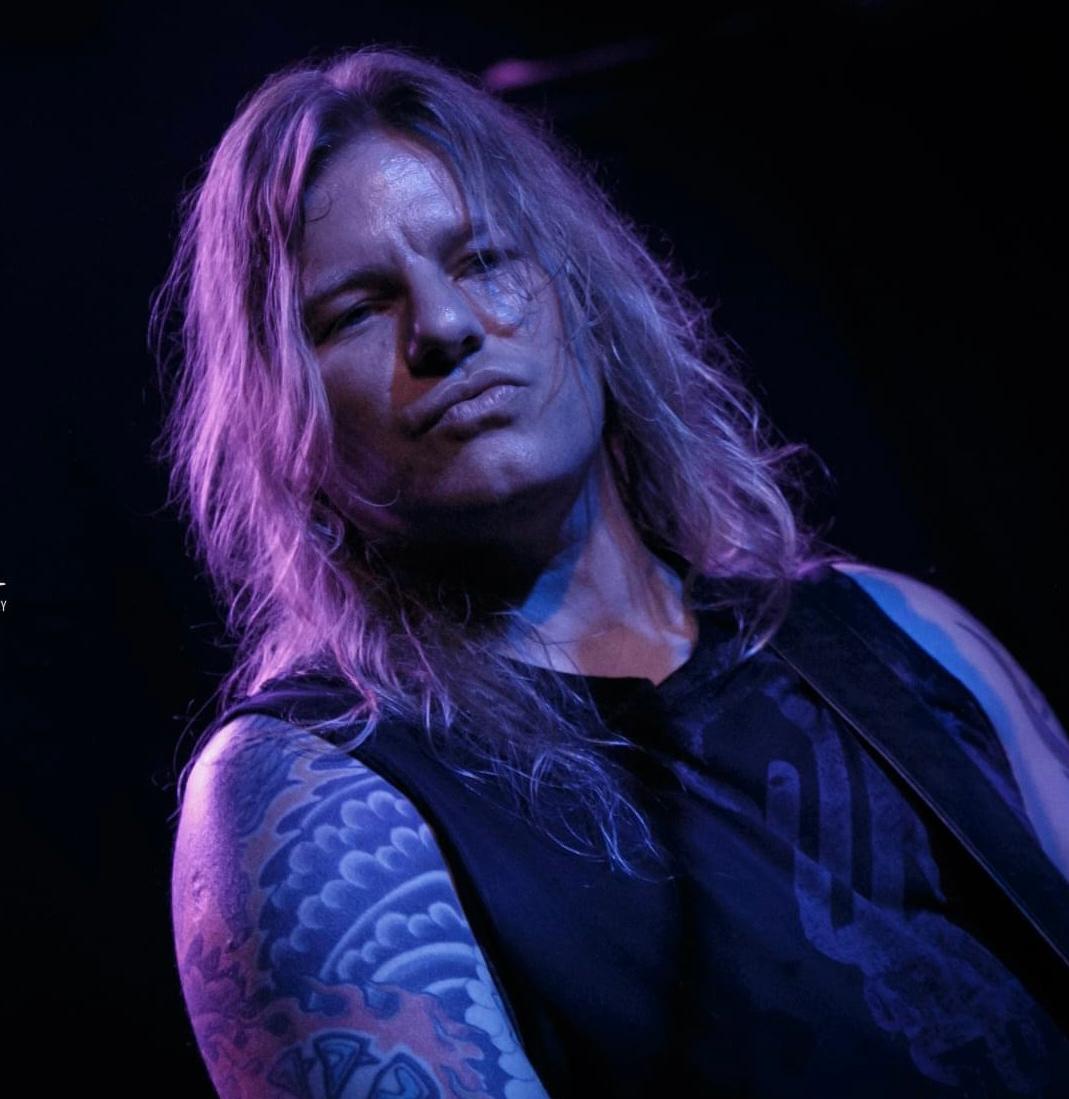 actor Barry Engle large photo