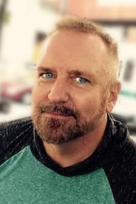 actor Logan Lark large photo