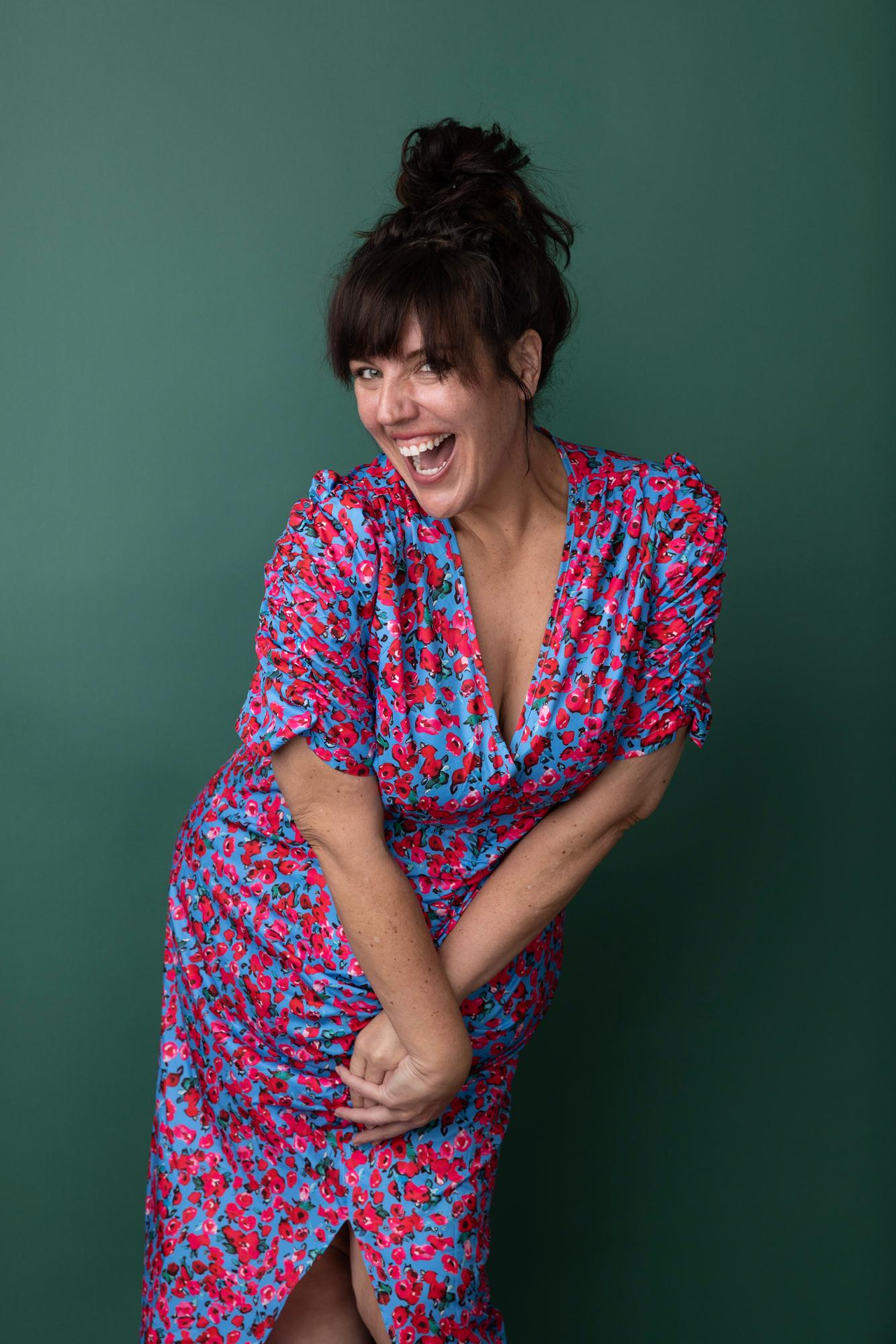 actor Hollie Meyer large photo