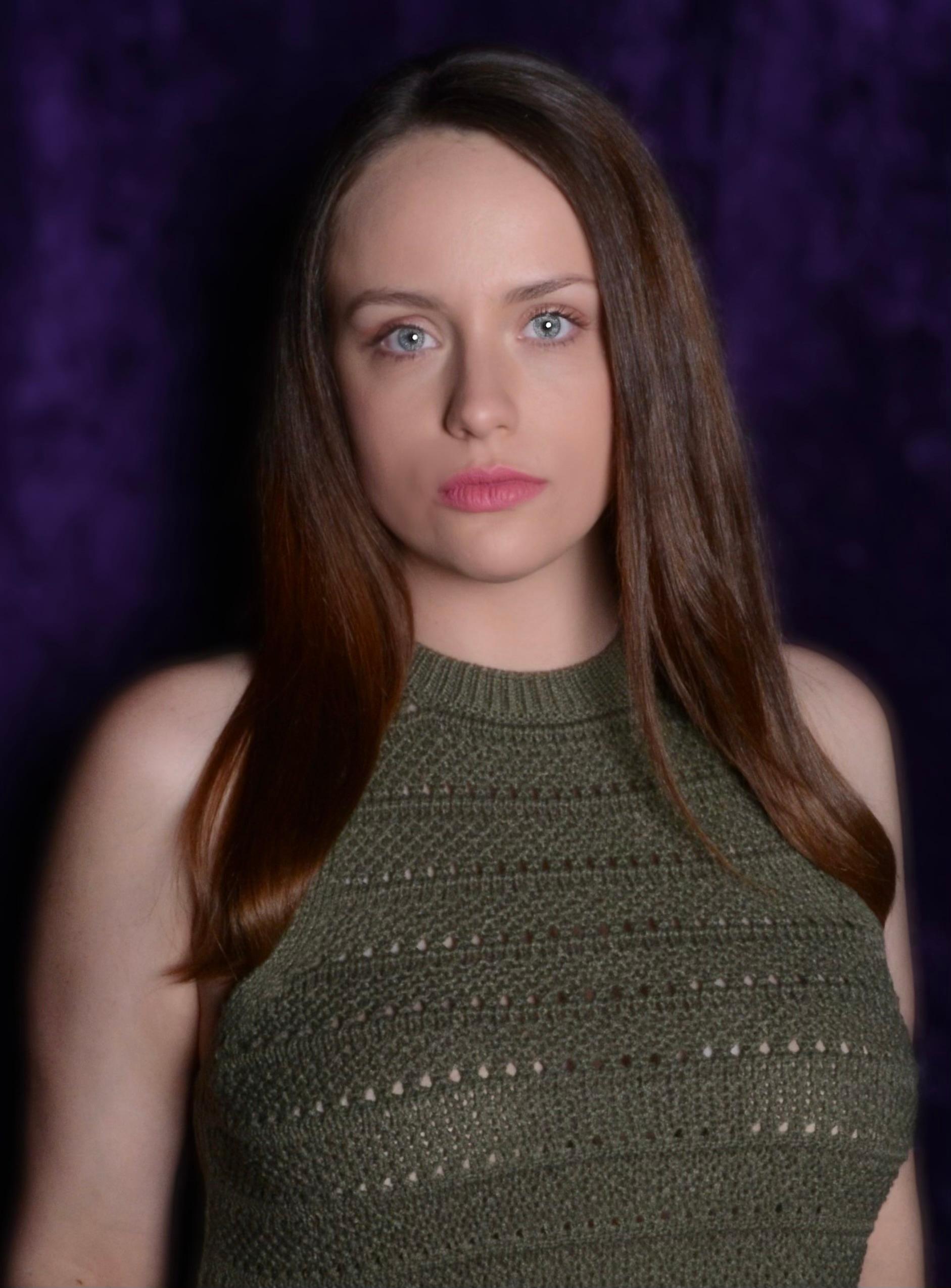 actor Kayla Perkins large photo