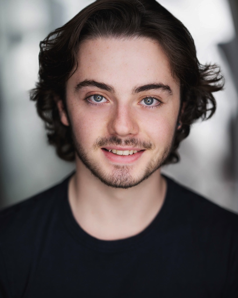 actor Lorenzo Allchurch large photo