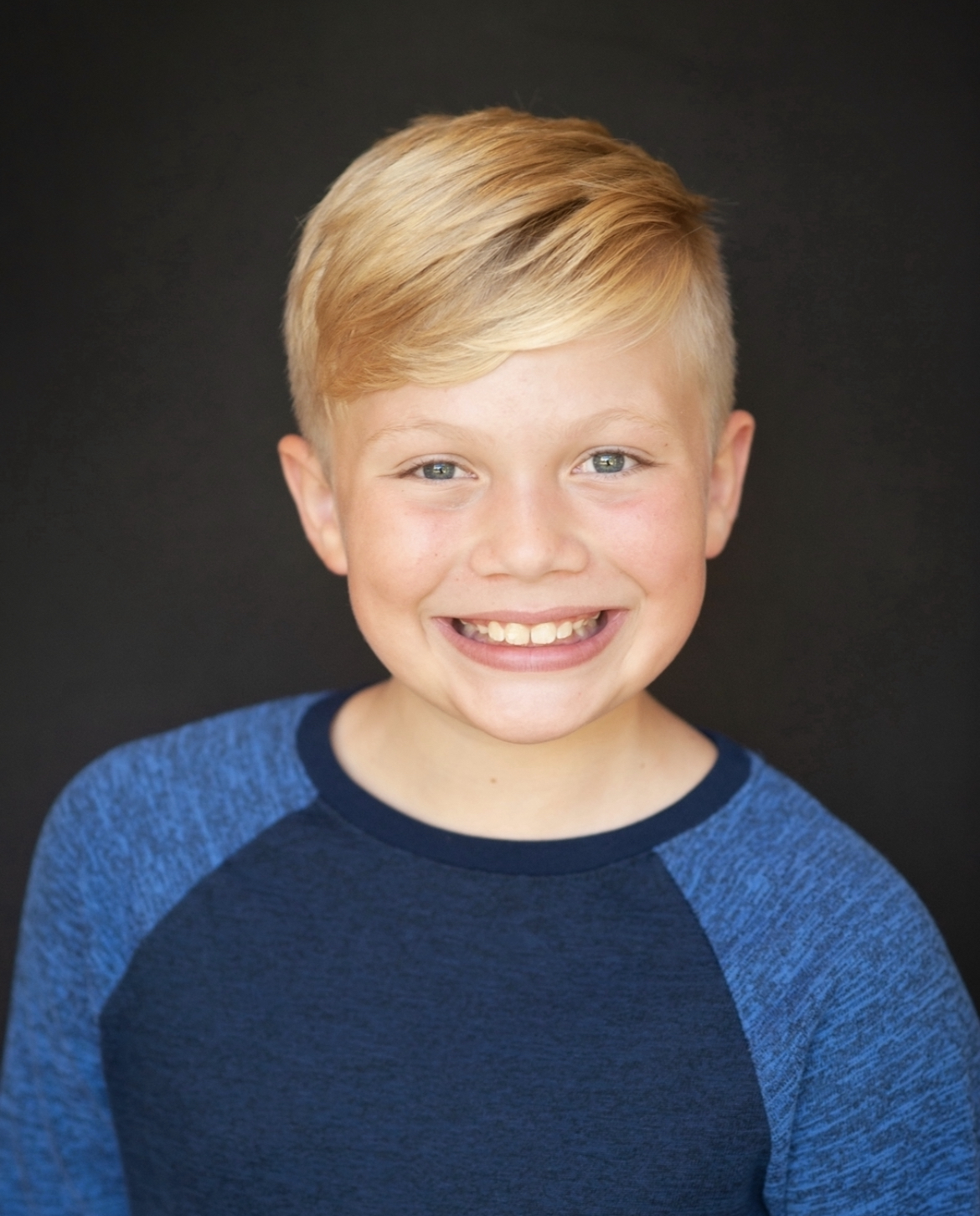 actor Brody Hull large photo