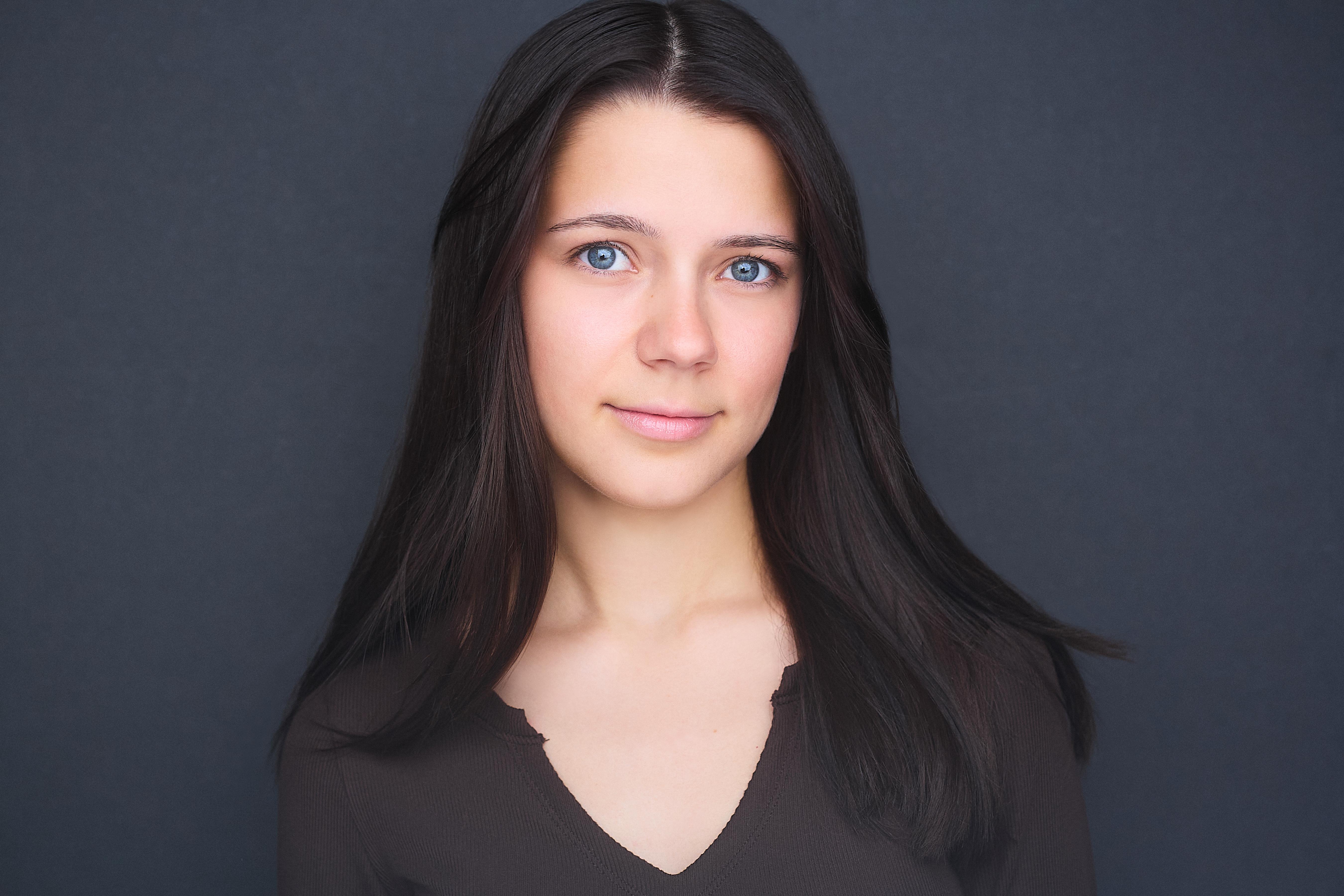 actor Ashley Poulin large photo