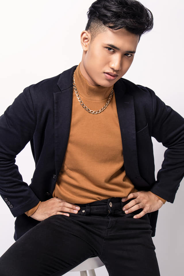 actor Andrew Lucas large photo