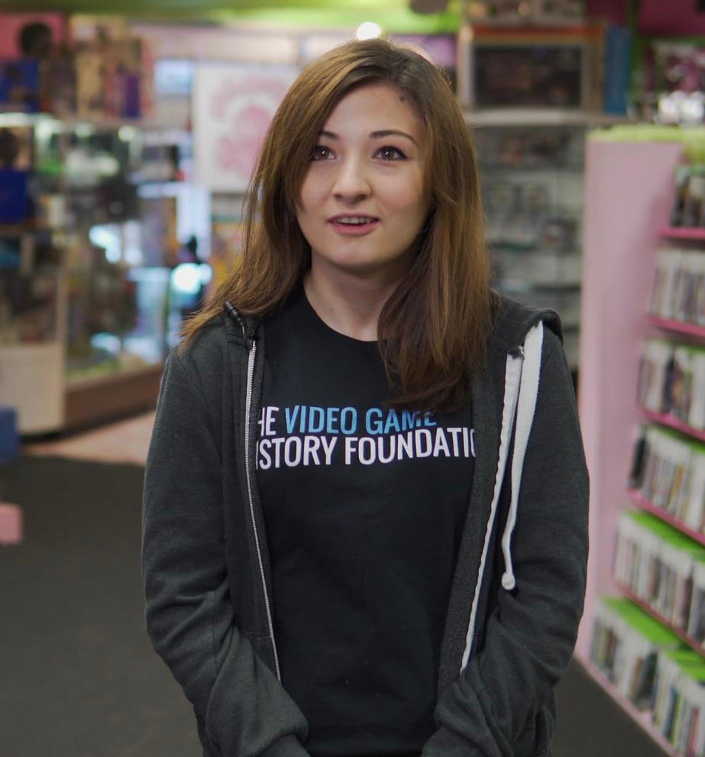 actor Kelsey Lewin large photo