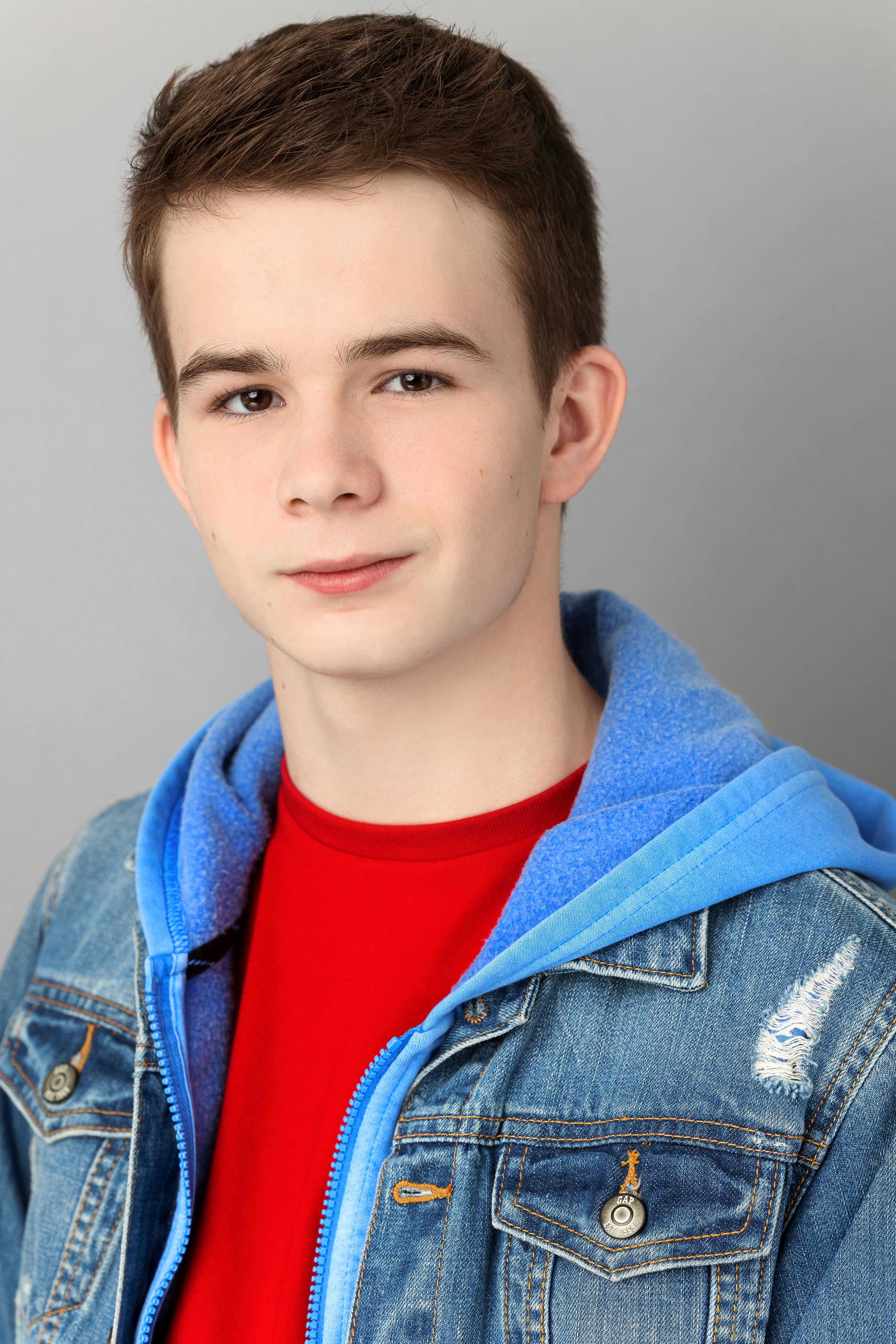 actor Taylor Gregory large photo