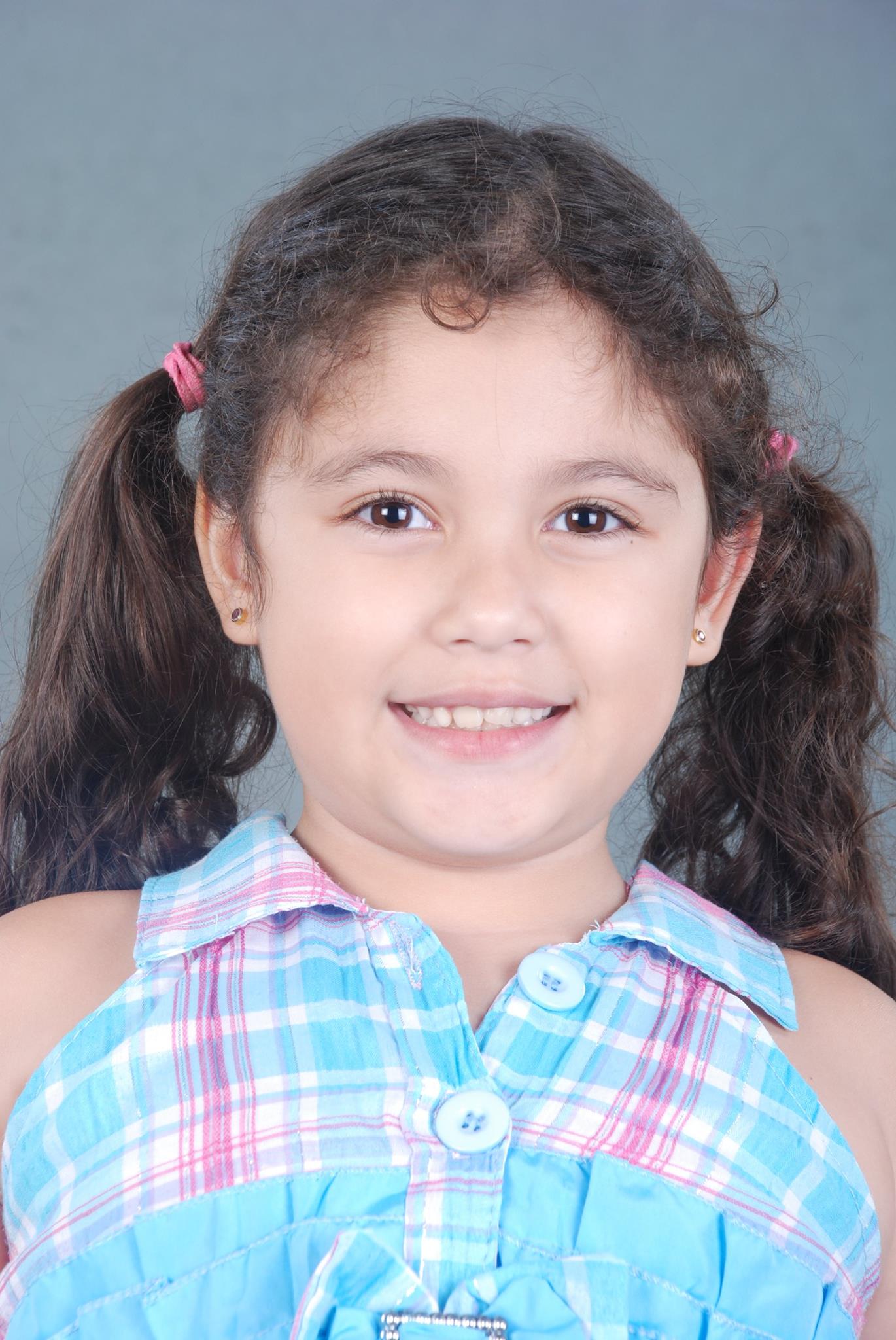 actor Angelica Ulip large photo