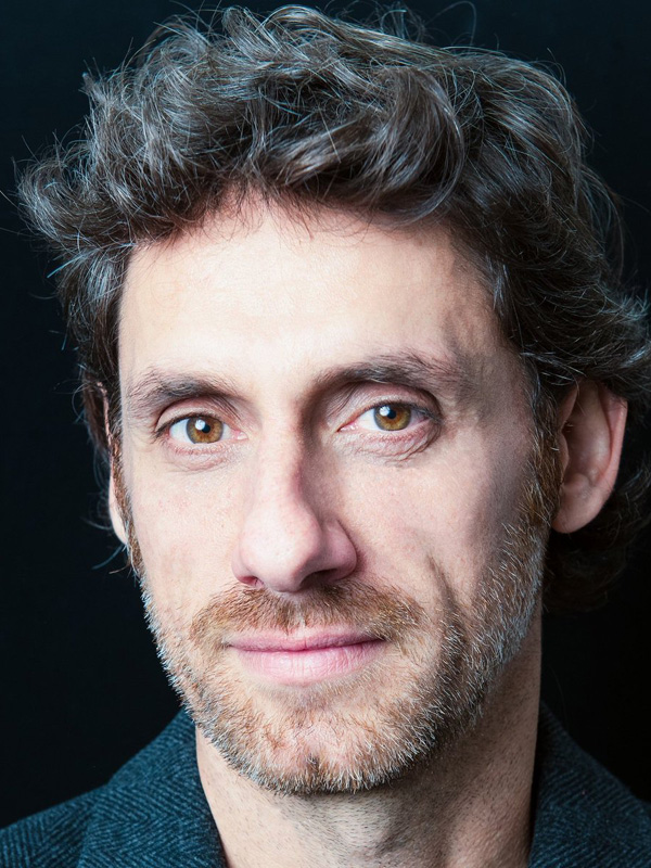 actor Alberto Berzal large photo