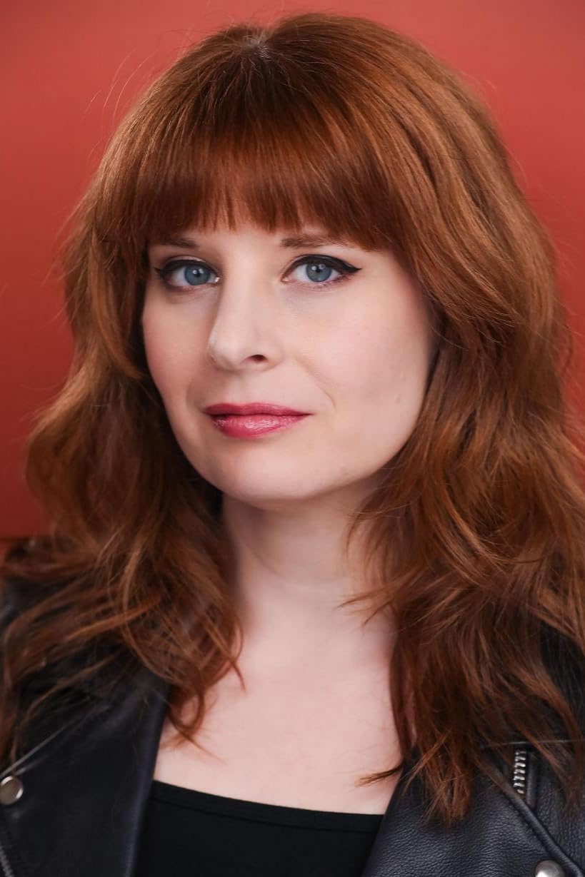 actor Amanda Winston large photo