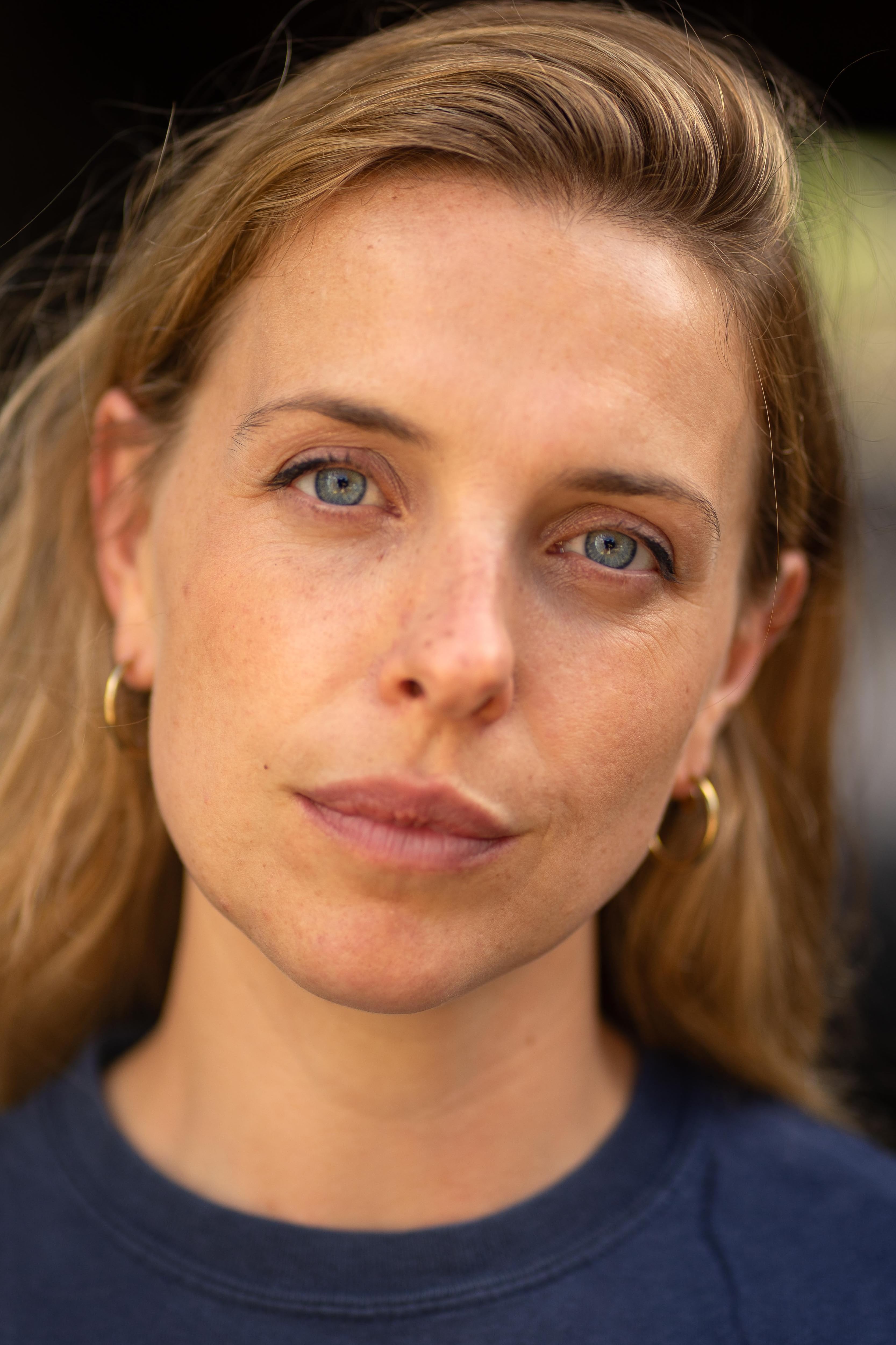 actor Claire Cartwright large photo