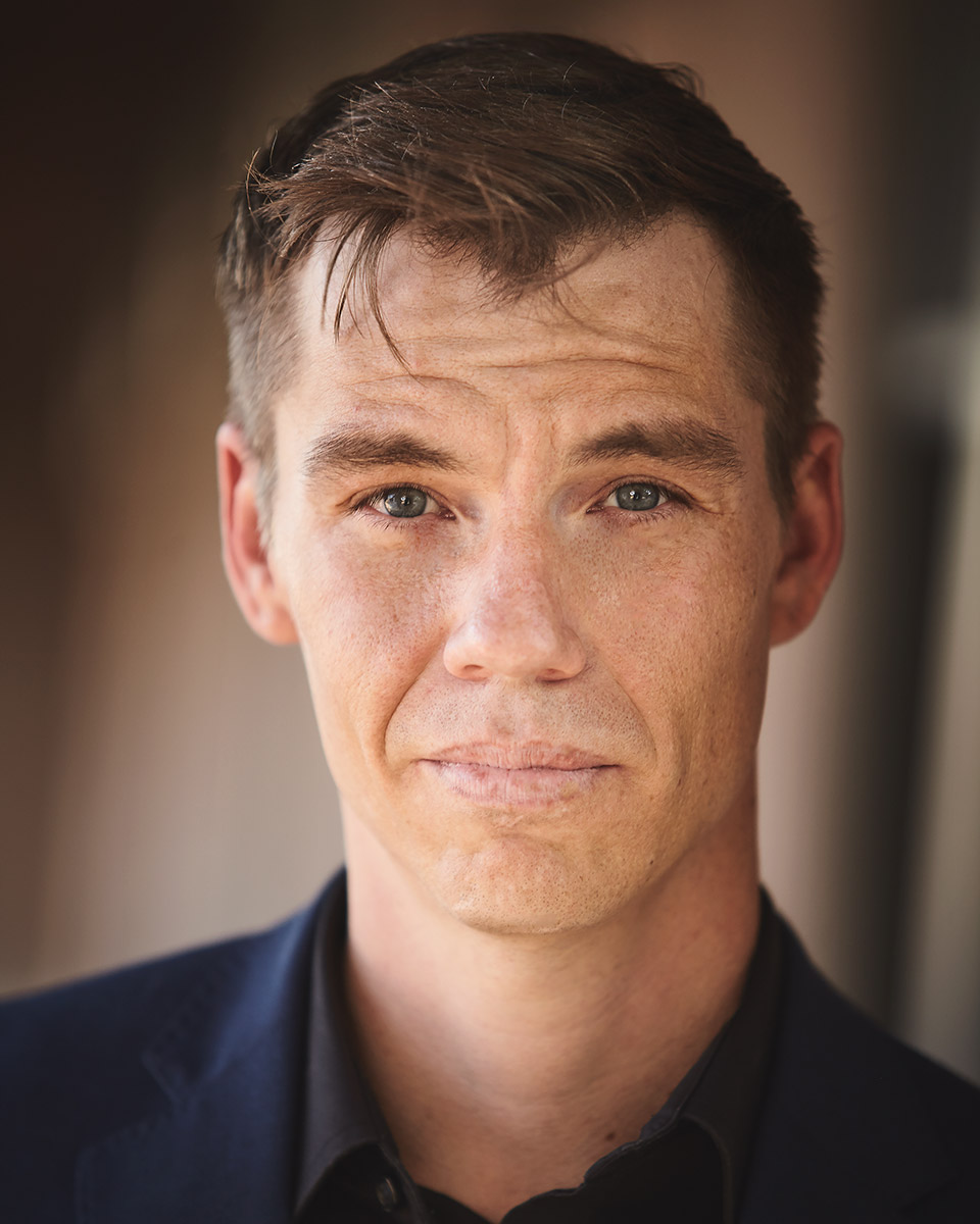 actor Robert Posey large photo