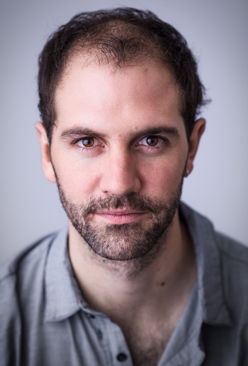 actor Miguel Oyarzun large photo