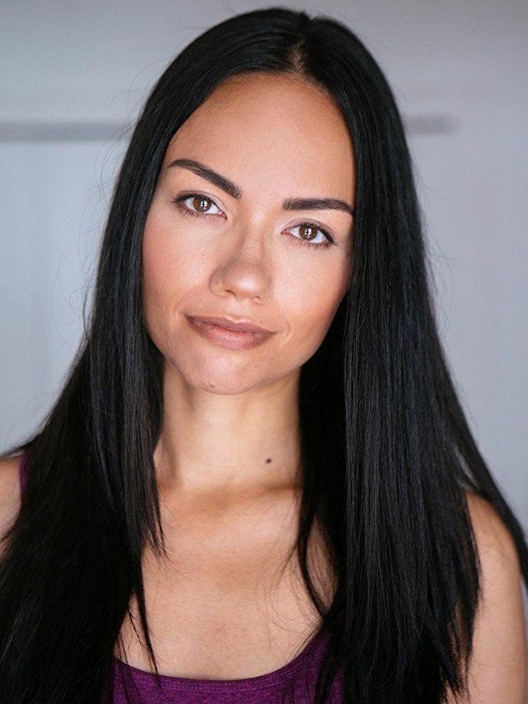 actor Shara McGlinn large photo