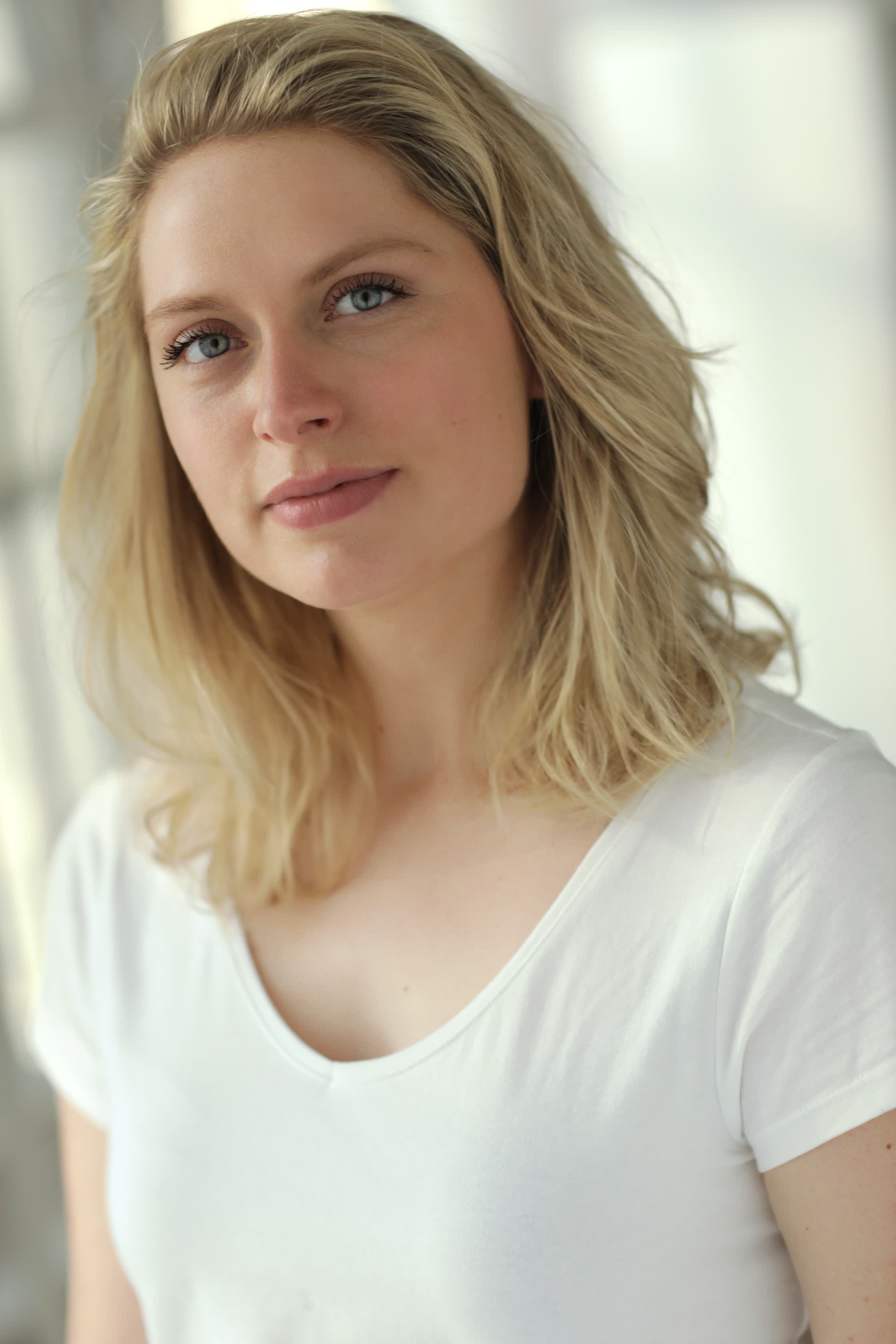 actor Fleur Voorn large photo