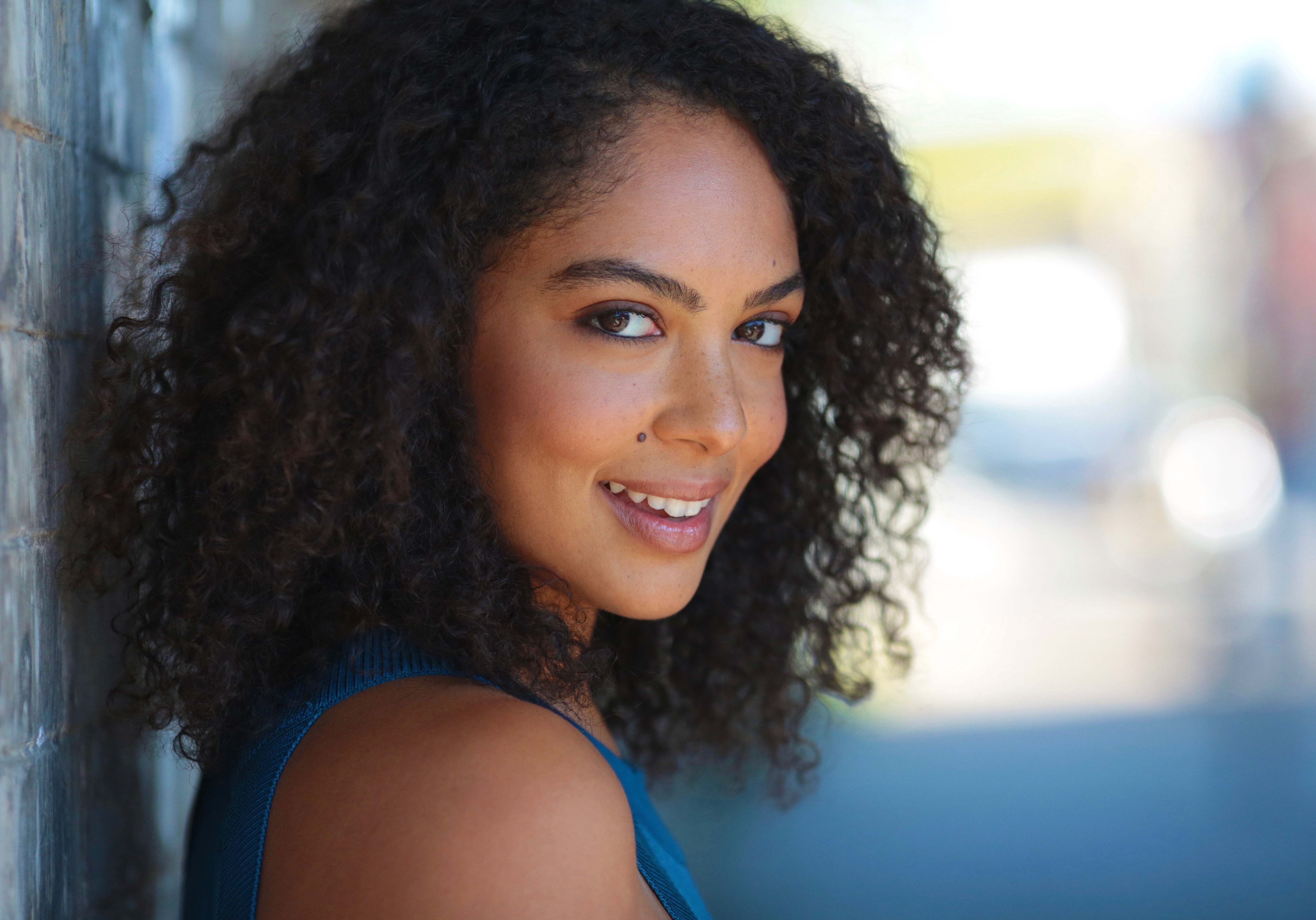 actor Daphne Di Cinto large photo