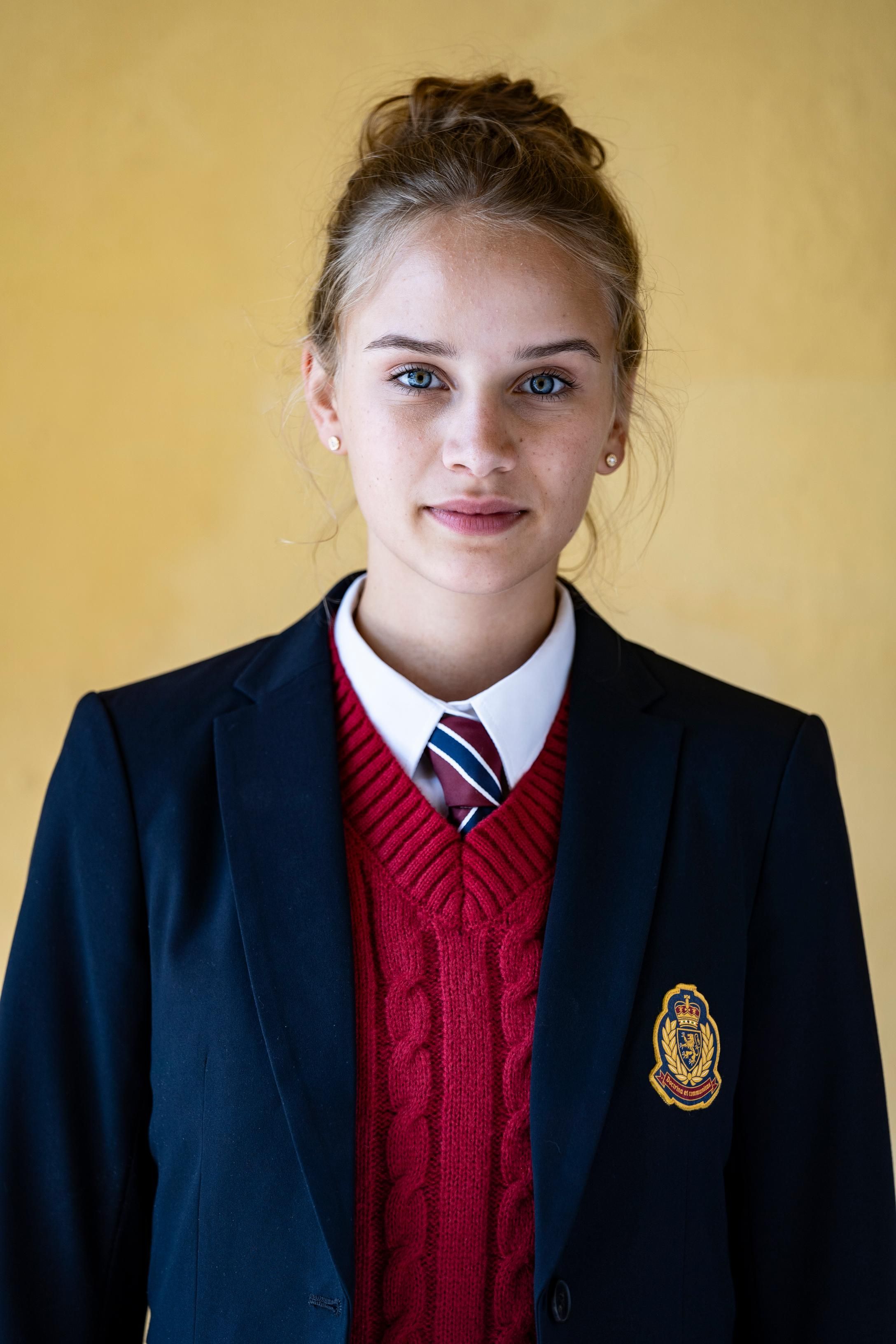 actor Lina Hüesker large photo